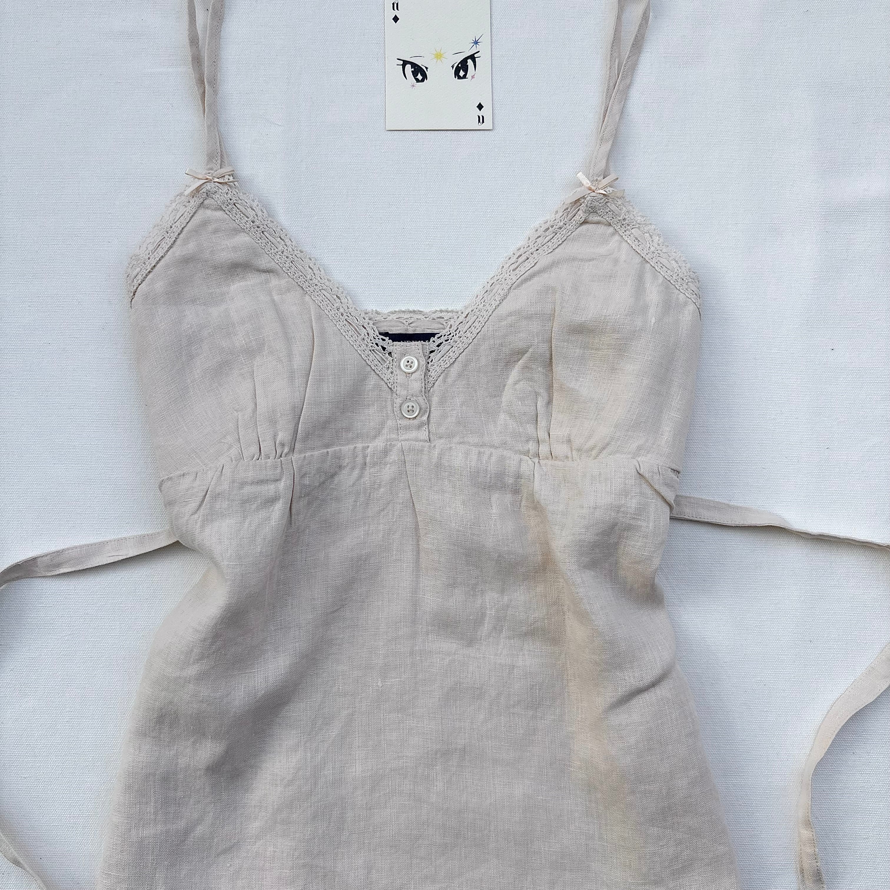BEIGE TOP FROM BRANDY MELVILLE (Bust : 30-34, Upper Waist : 24-28)