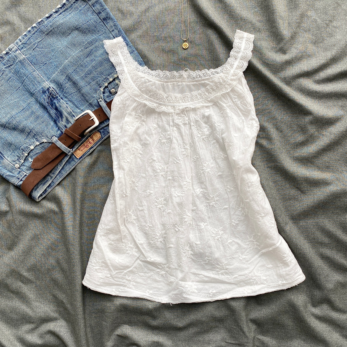 WHITE FAIRY TOP (Bust : 34-36, Upper Waist : 26-32)