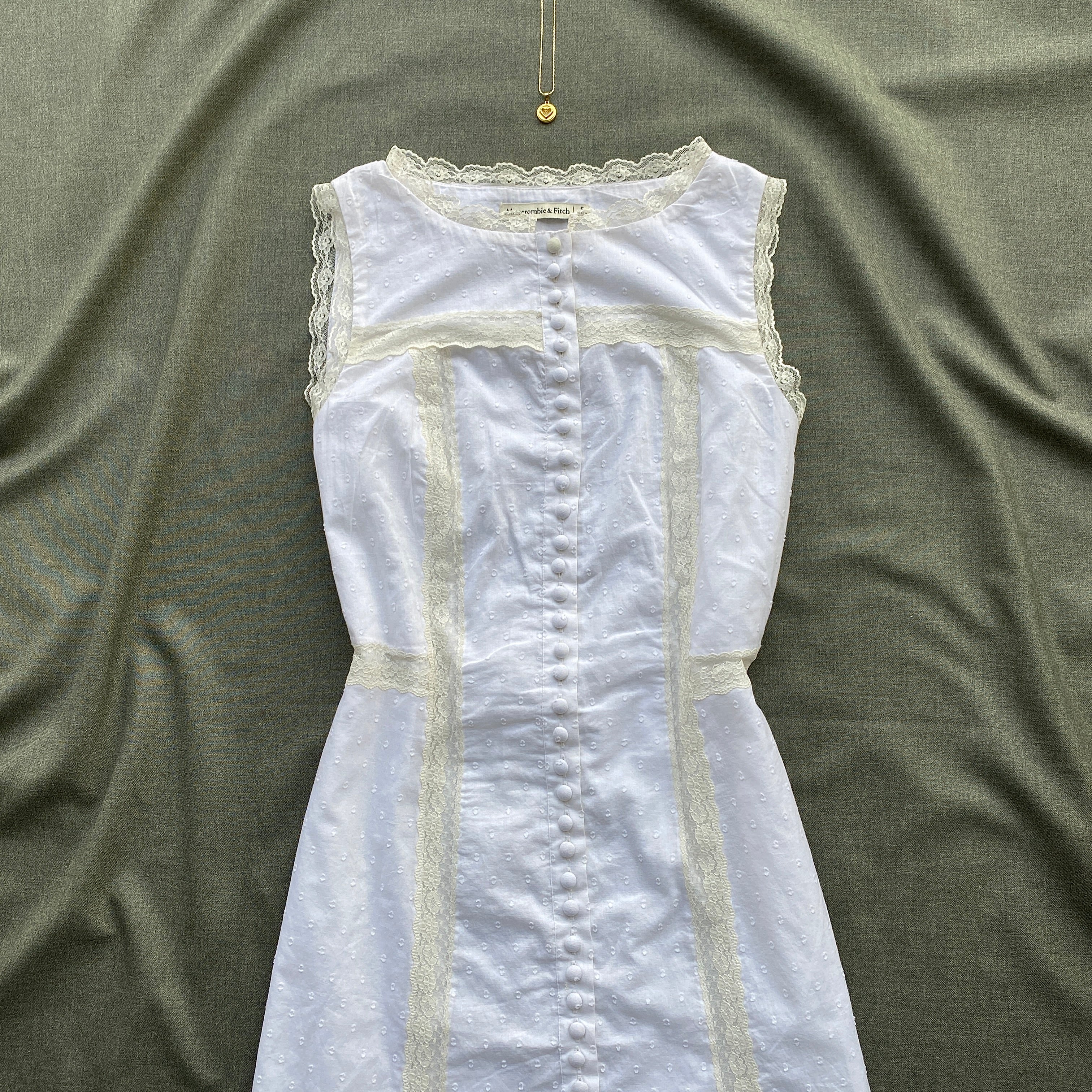 WHITE DRESS FROM ABERCROMBIE (Bust : 32-34, Upper Waist : 26-30)