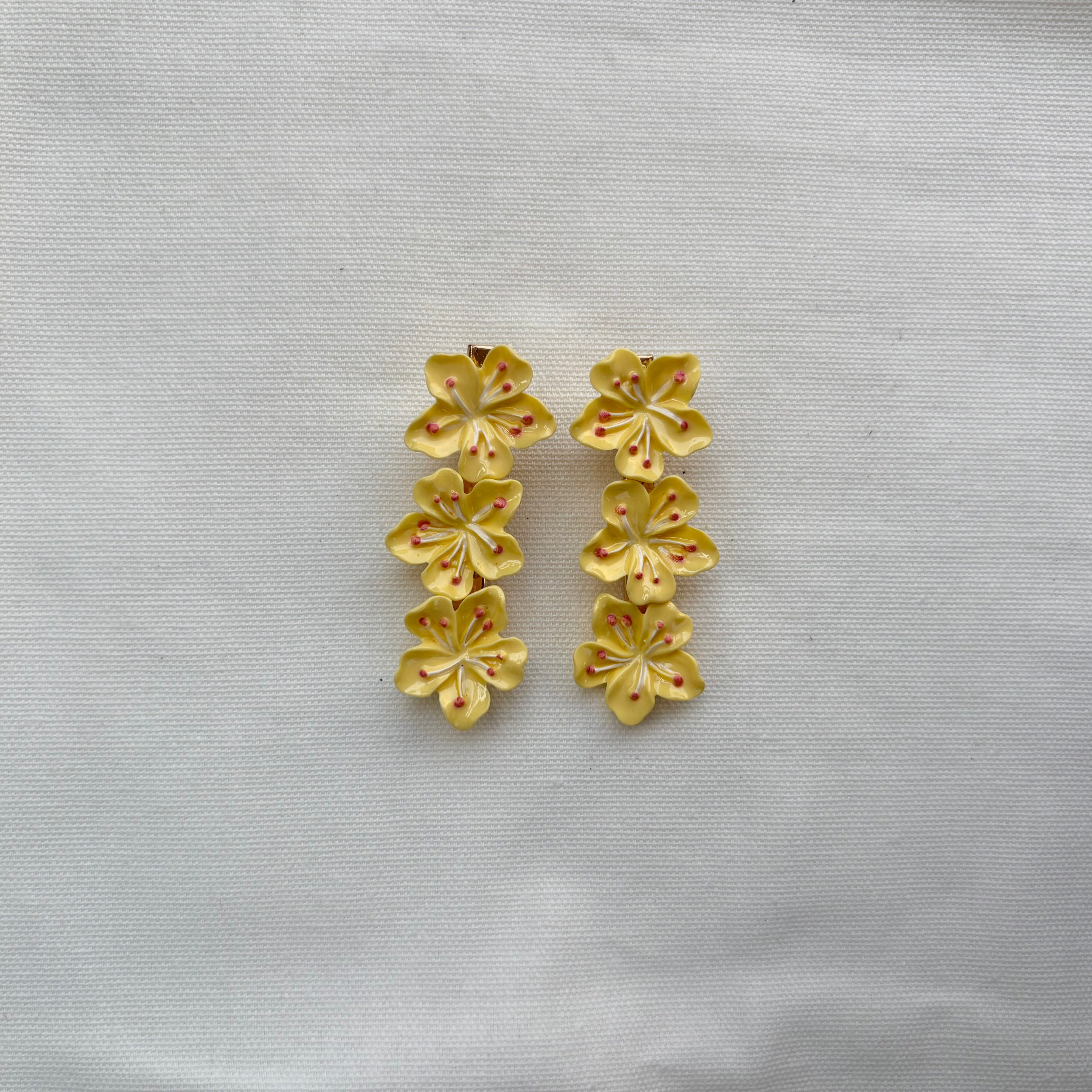 YELLOW CLIP (set of two)