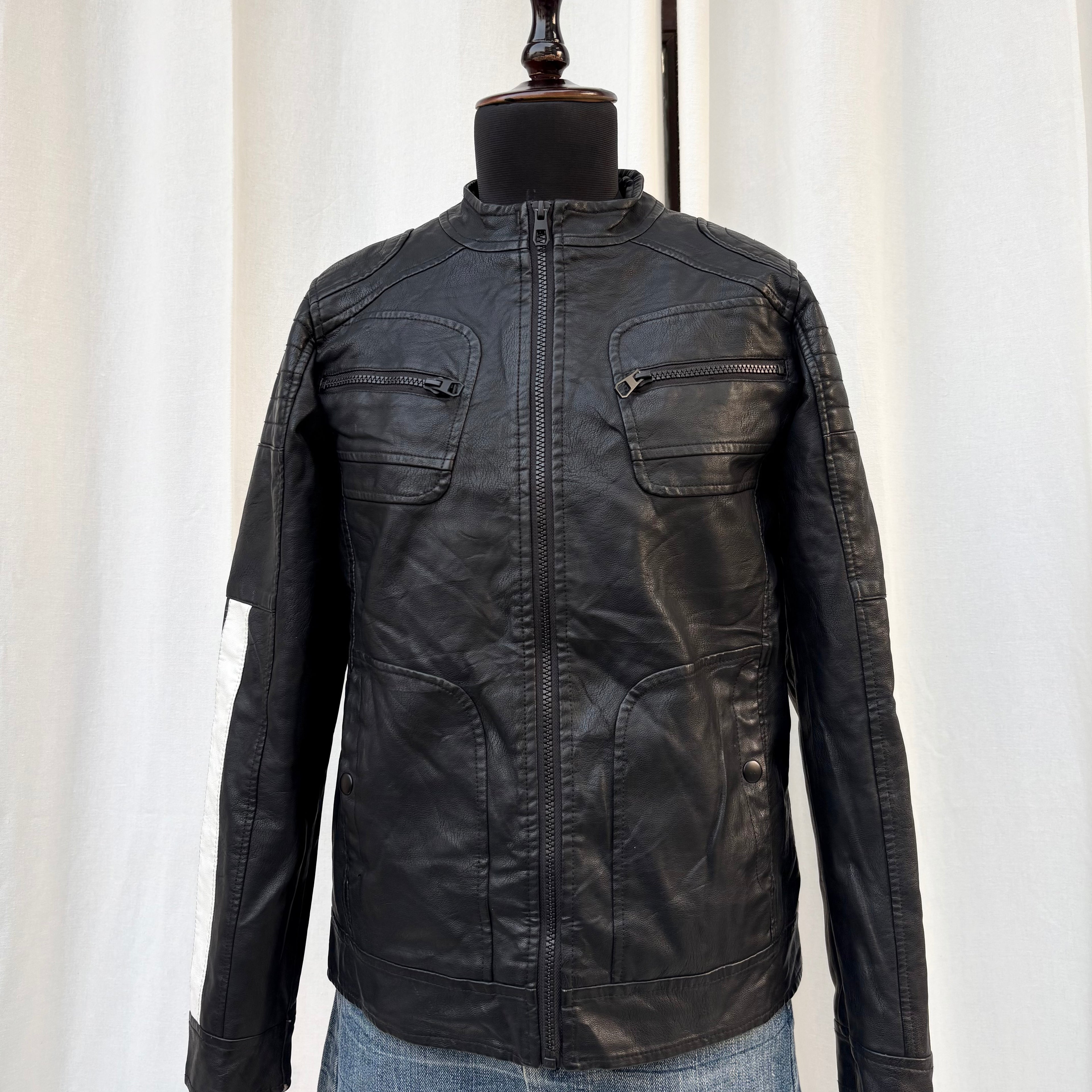 LEATHER JACKET (Fits S/M)