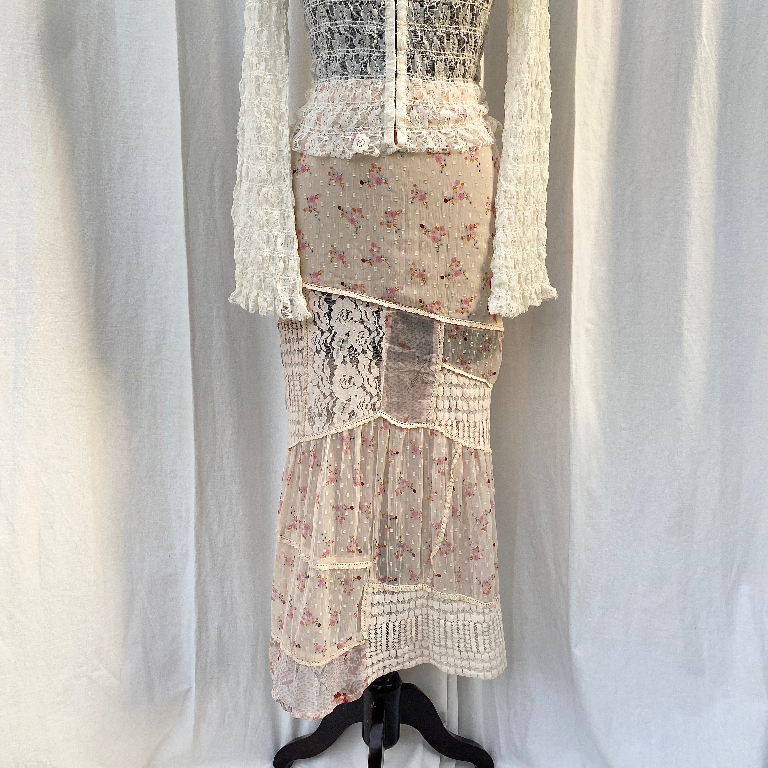 FLORAL SKIRT FROM FREE PEOPLE (Sizes available)