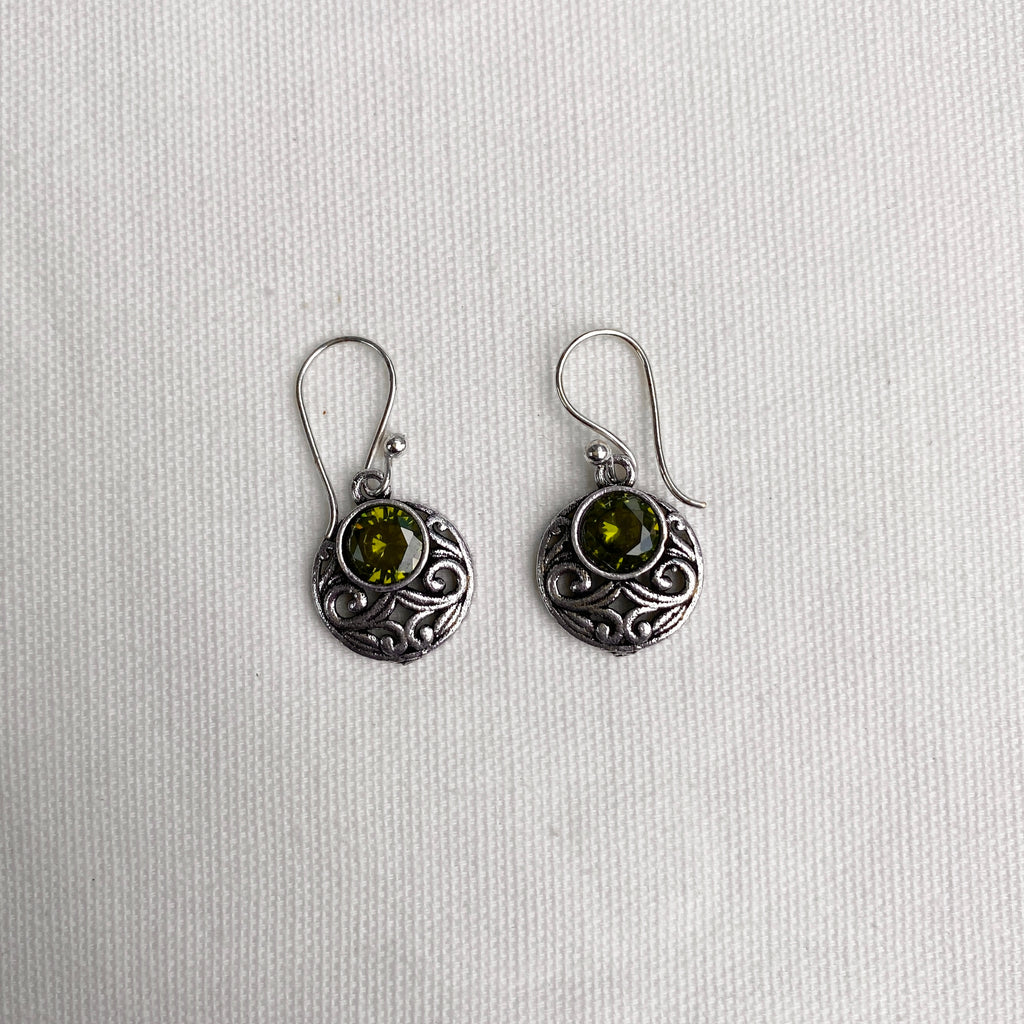 EARRINGS AND NECKLACE SET