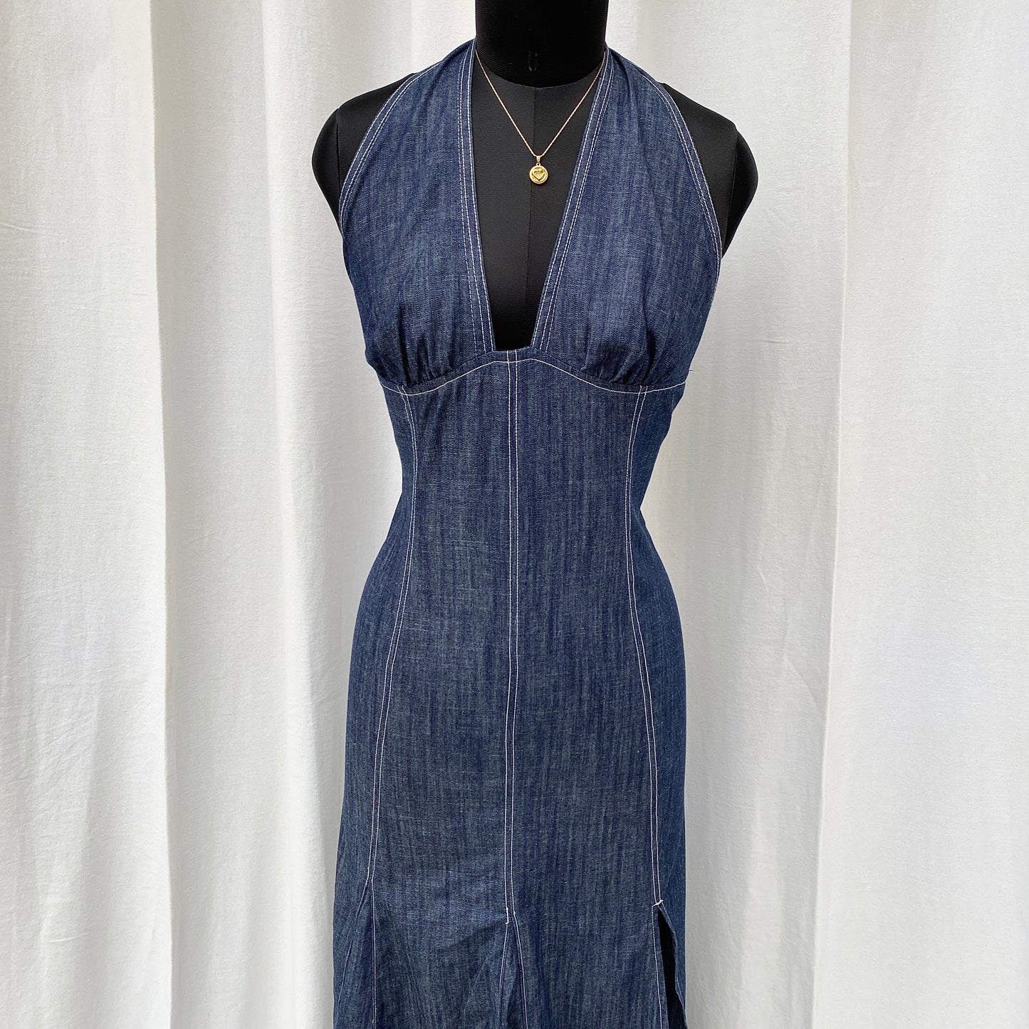 DENIM HALTER DRESS (Bust : 36-38, Upper Waist : 30-34)