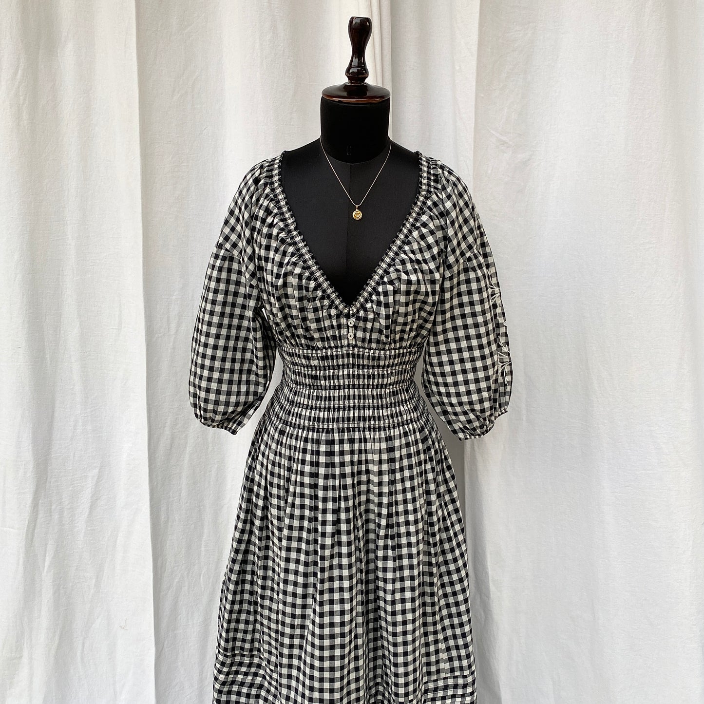 BLACK GINGHAM DRESS FROM ABERCROMBIE AND FITCH (Bust : 32-34, Upper Waist : 26-34)