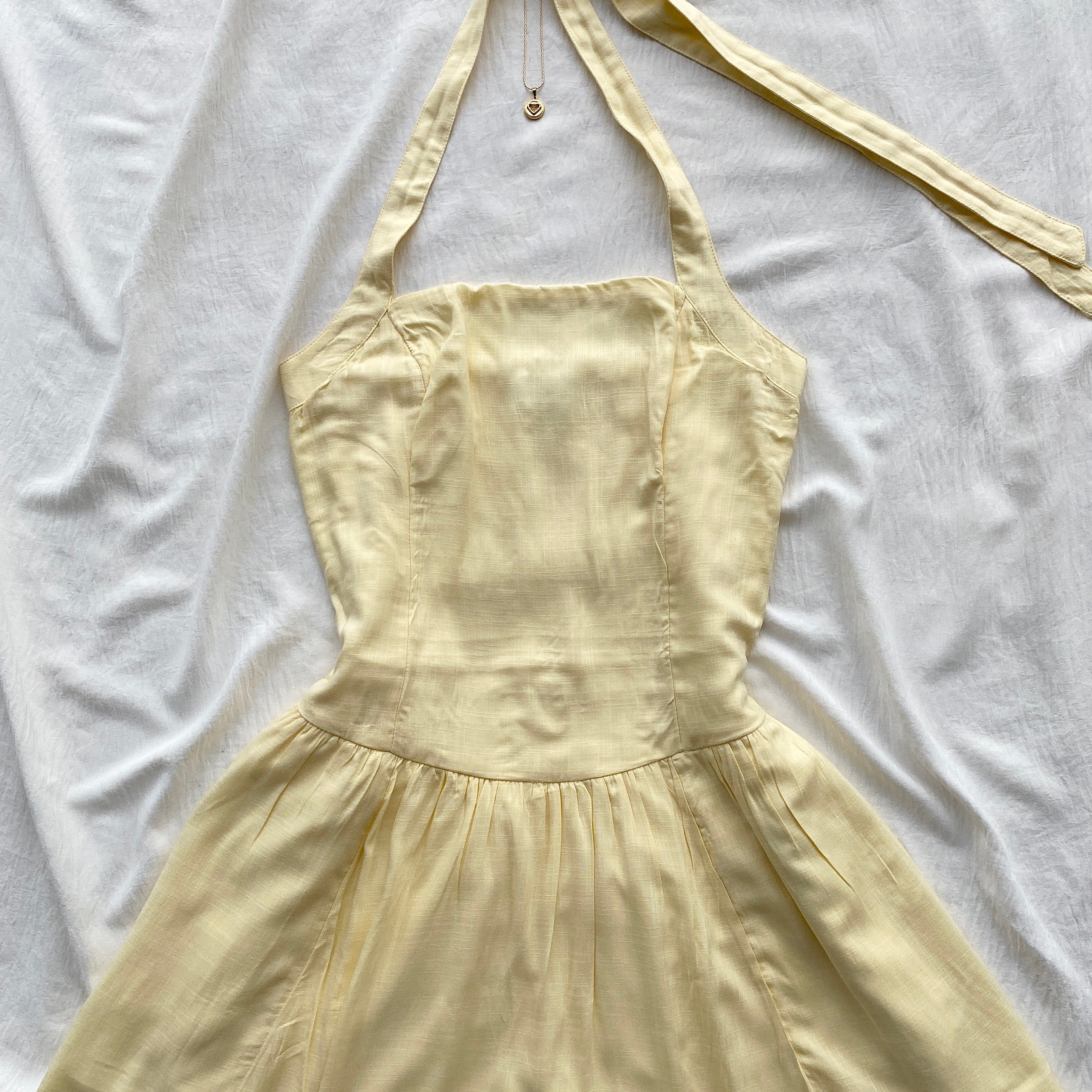 YELLOW HALTER DRESS FROM HOLLISTER (Bust : 30-34, Upper Waist : 26-30)