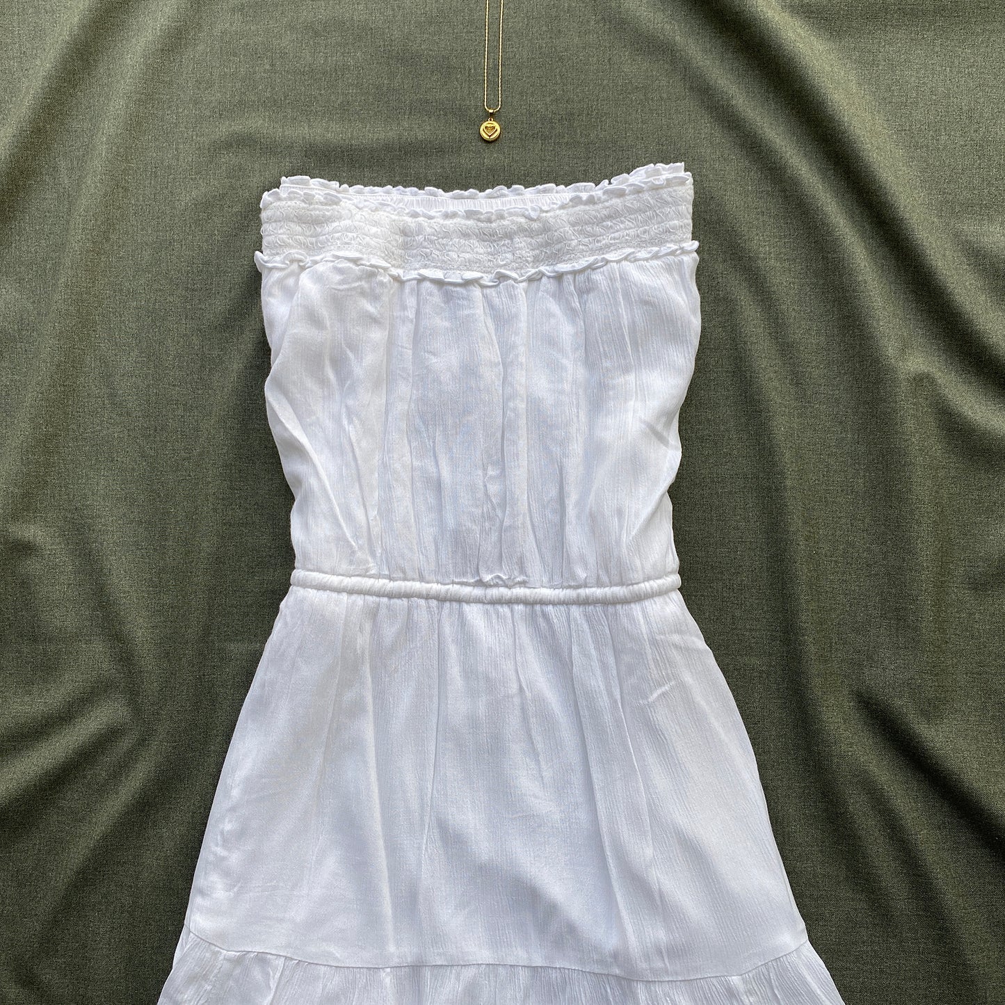WHITE TUBE DRESS WITH SEQUIN DETAILING FROM HOLLISTER (Bust : 34-36, Upper Waist : 28-34)