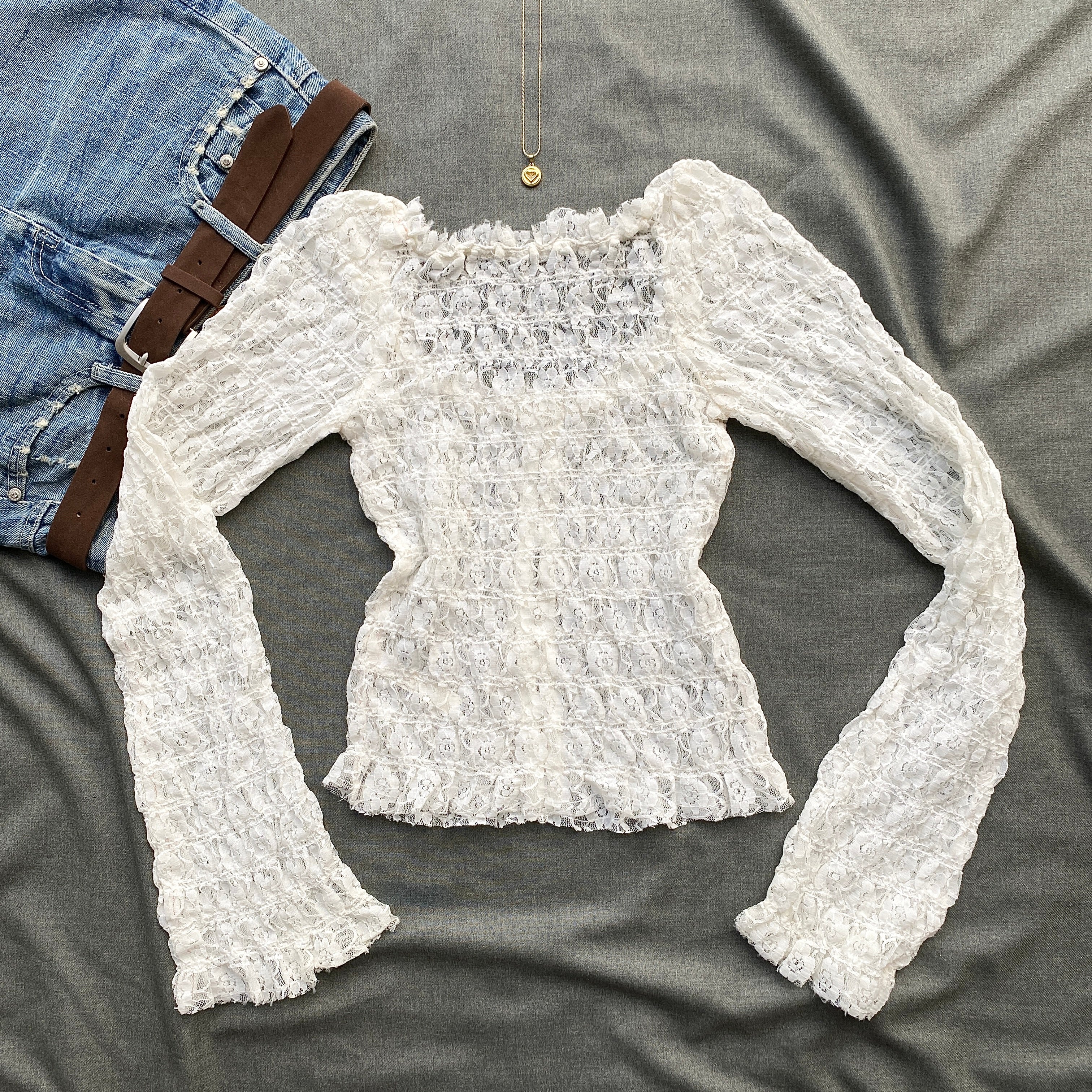 WHITE LACE TOP FROM FREE PEOPLE (Bust : 28-32, Upper Waist : 22-26)