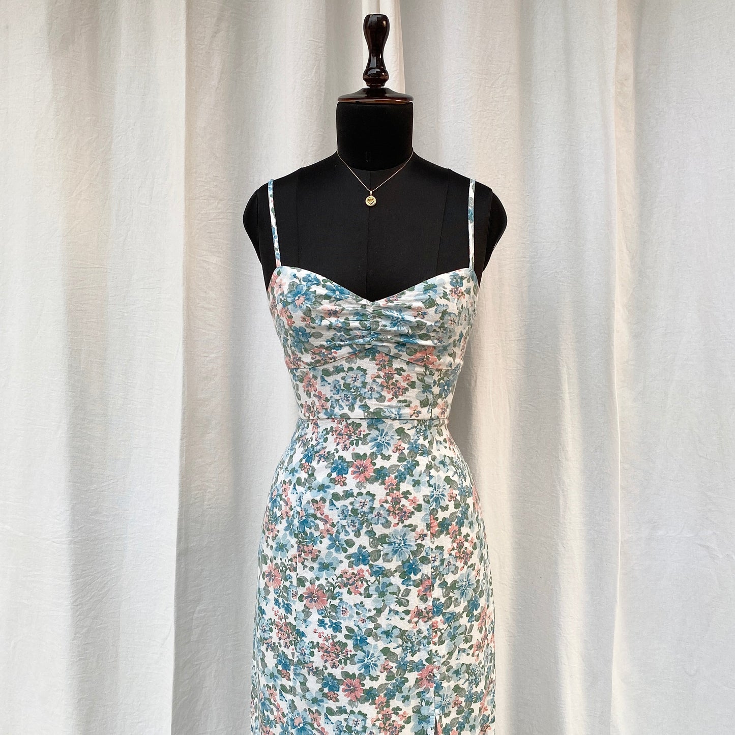 BLUE FLORAL DRESS FROM AMERICAN EAGLE (Sizes available)