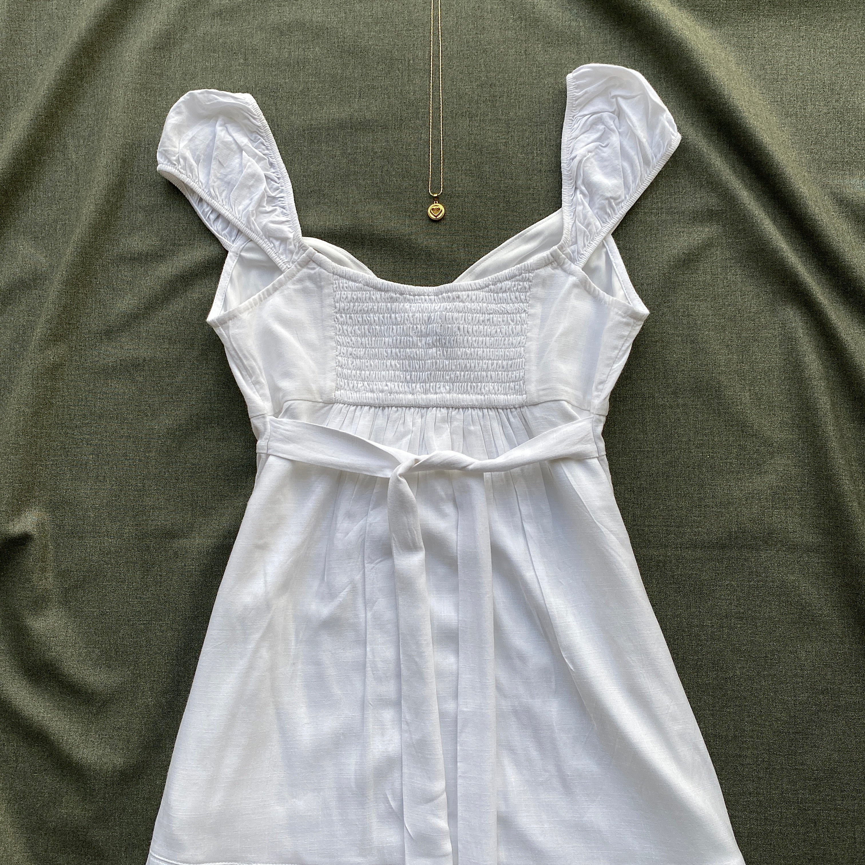 WHITE DRESS FROM HOLLISTER (Bust : 32-34, Upper Waist : 26-30)
