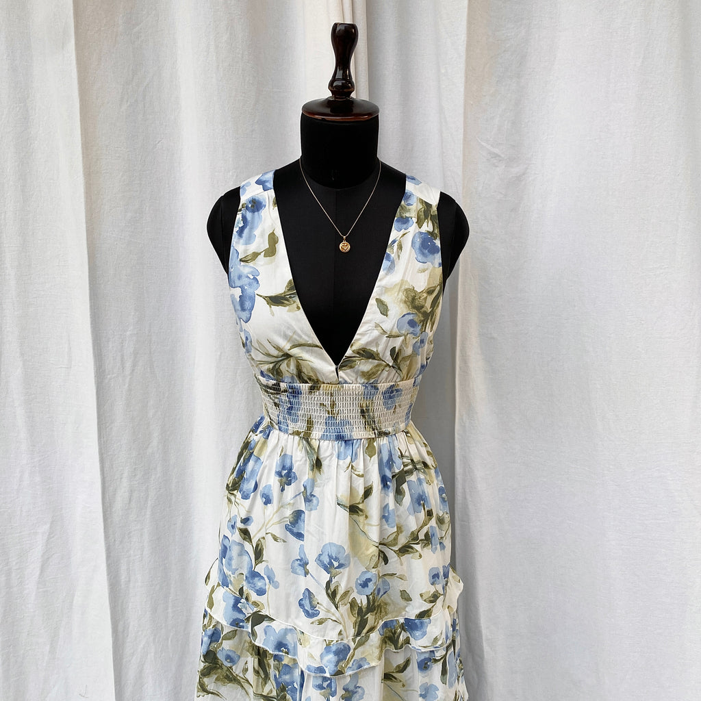 BLUE FLORAL DRESS FROM ABERCROMBIE AND FITCH (Bust : 30-34, Upper Waist : 23-28)