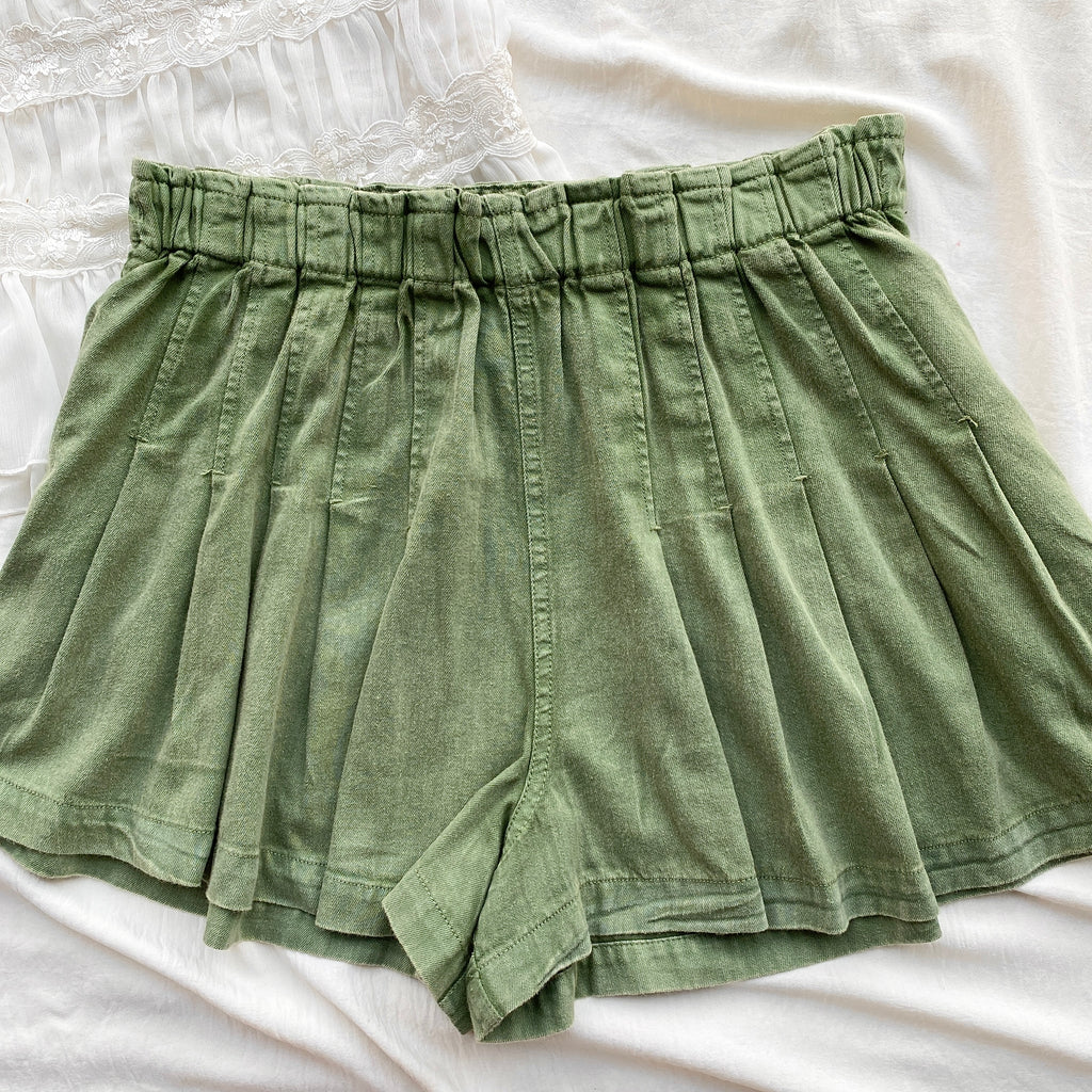 GREEN DENIM SHORTS FROM FREE PEOPLE (M)