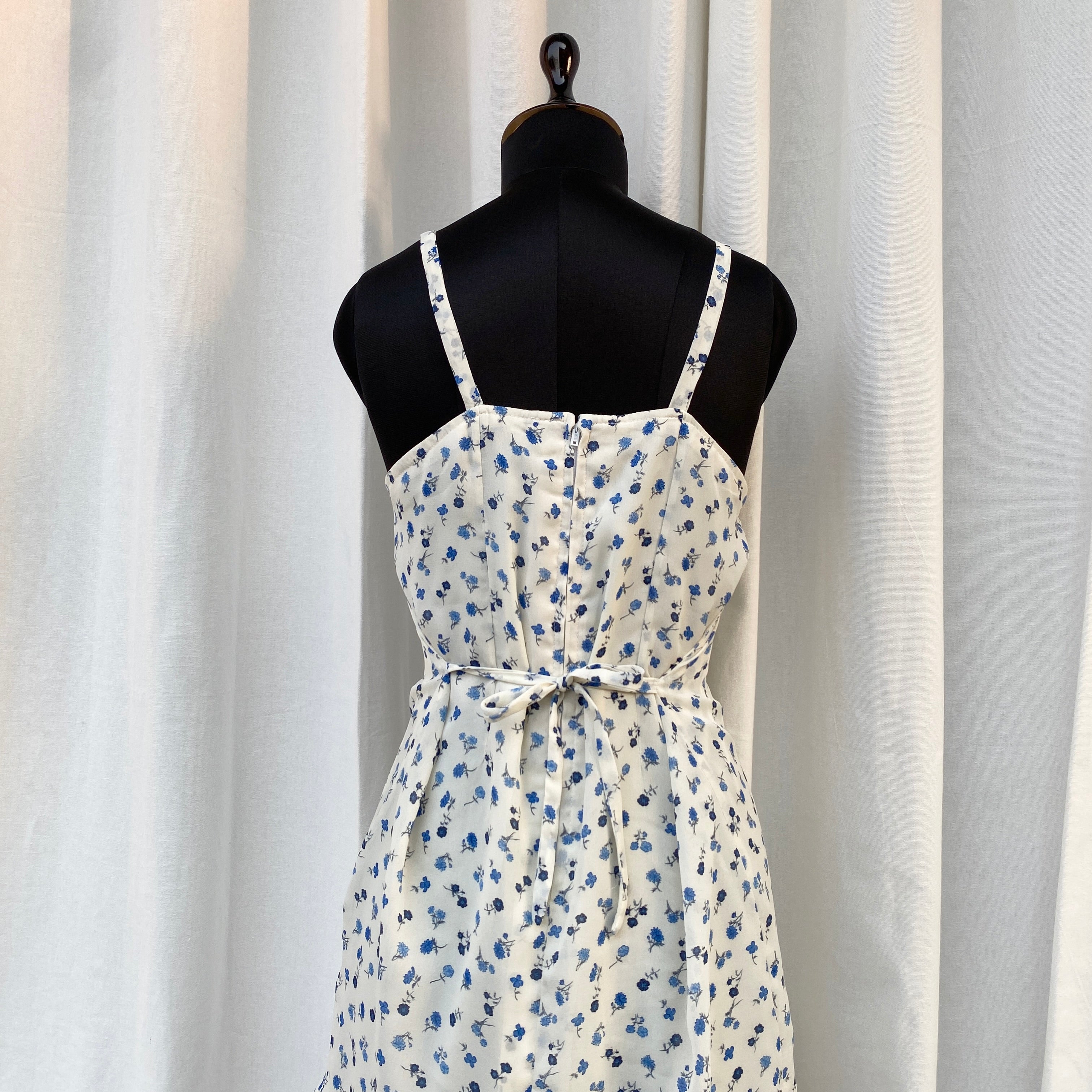 BLUE FLORAL DRESS (Bust : 30-34, Upper Waist : 28-34)