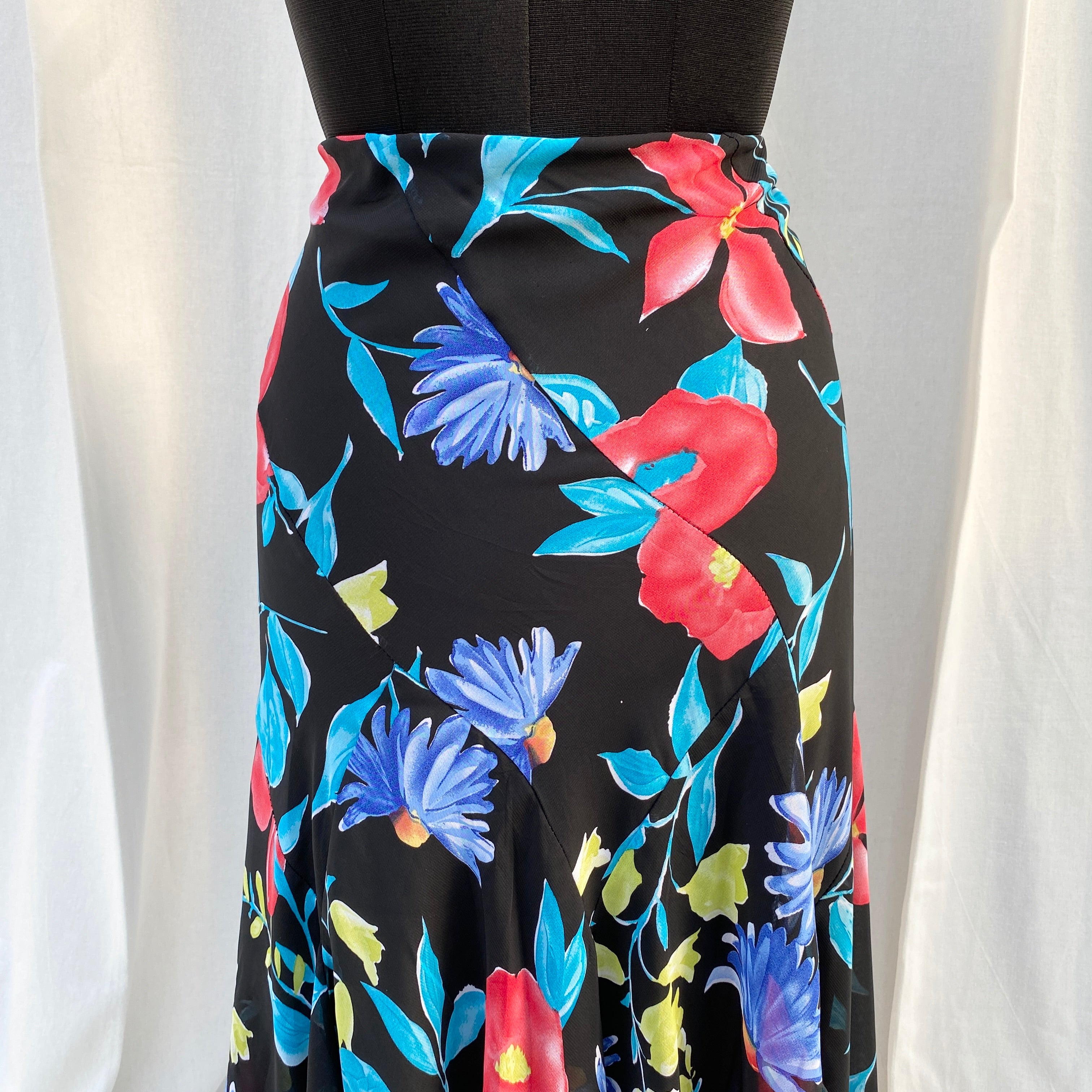 FLORAL SKIRT (Waist : 30-36)