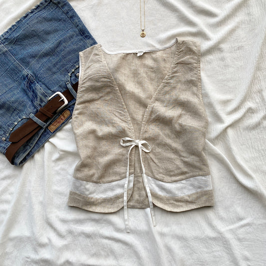 BEIGE VEST FROM ANTHROPOLOGY (Bust : 32-34, Upper Waist : 26-32)