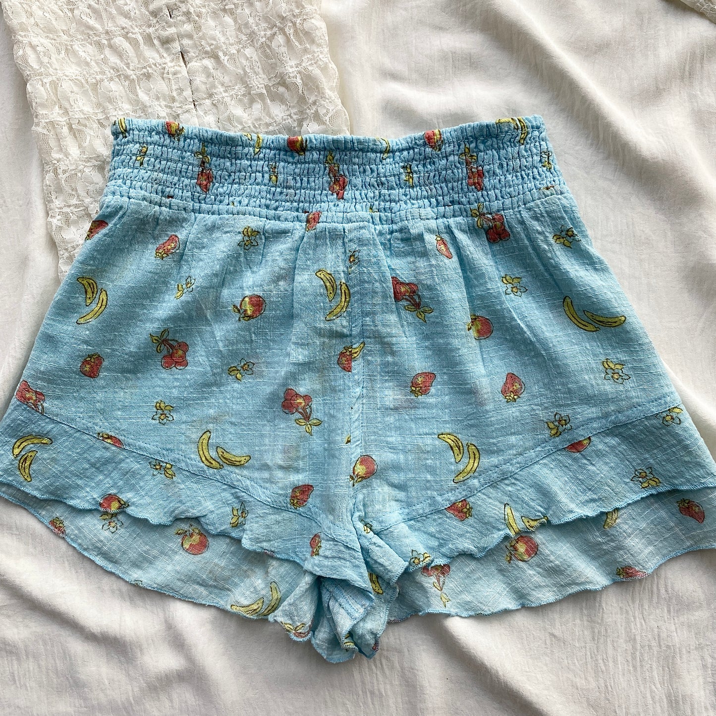 FUITY COTTON SHORTS FROM URBAN OUTFITTERS (Waist : 30-36)