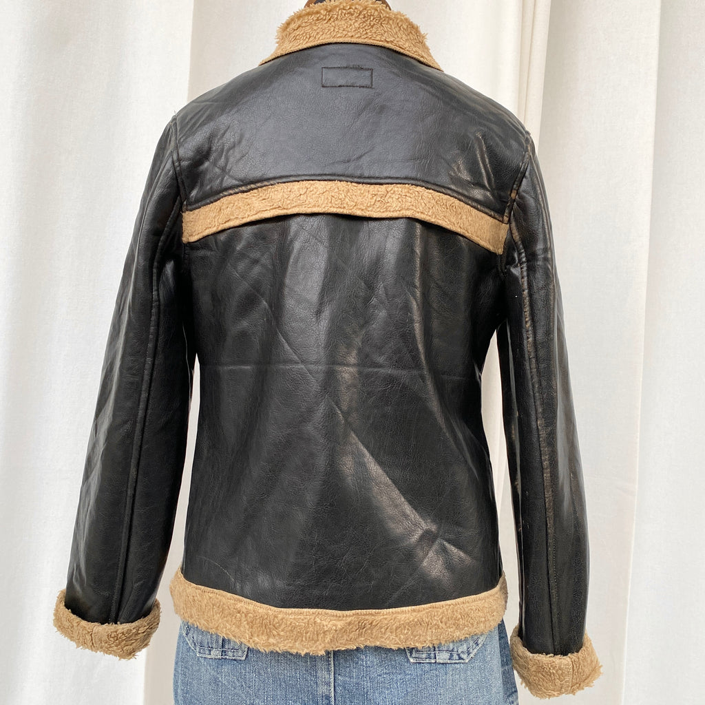BLACK LEATHER JACKET (M/L)