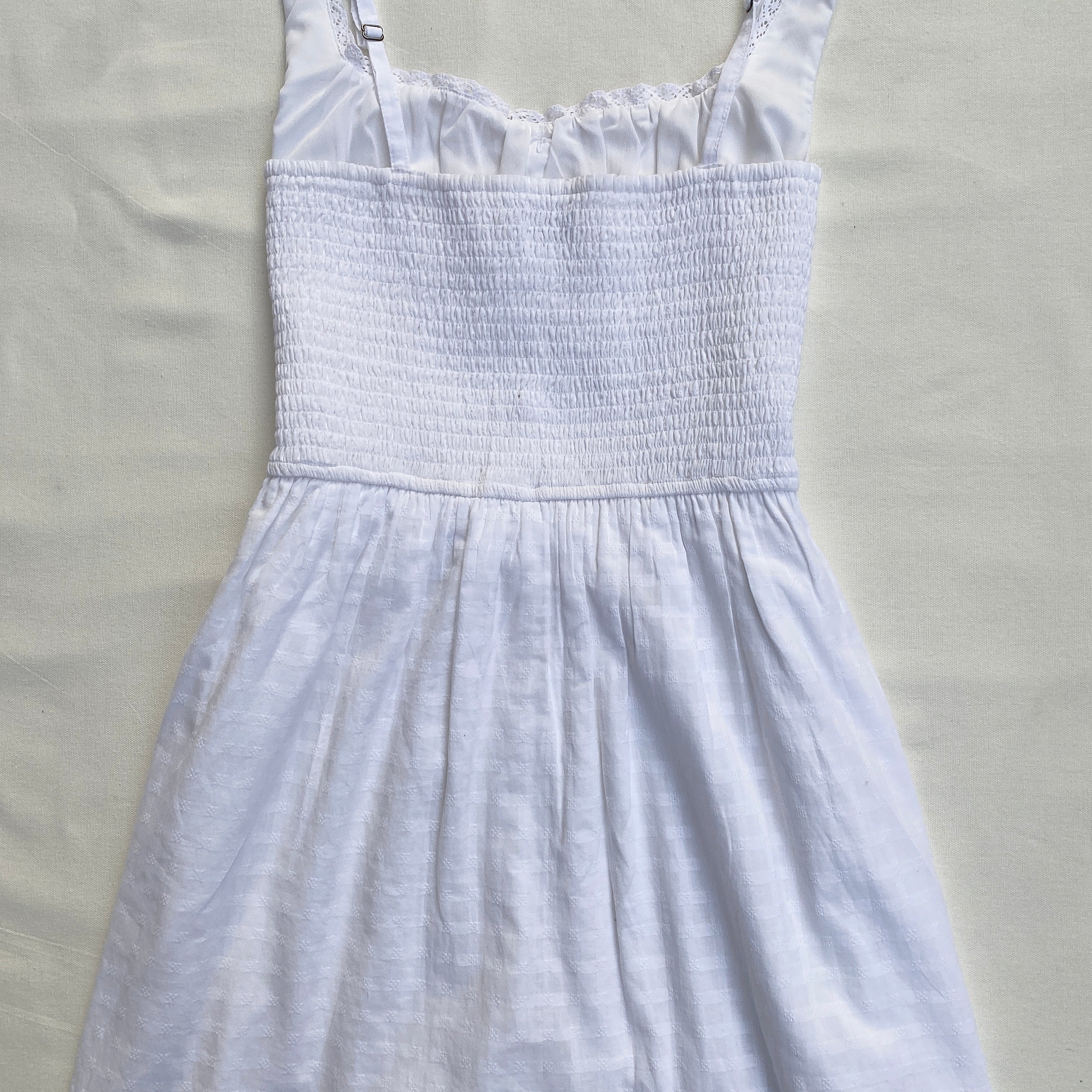 WHITE DRESS FROM HOLLISTER (Bust : 34-36, Upper Waist : 28-34)