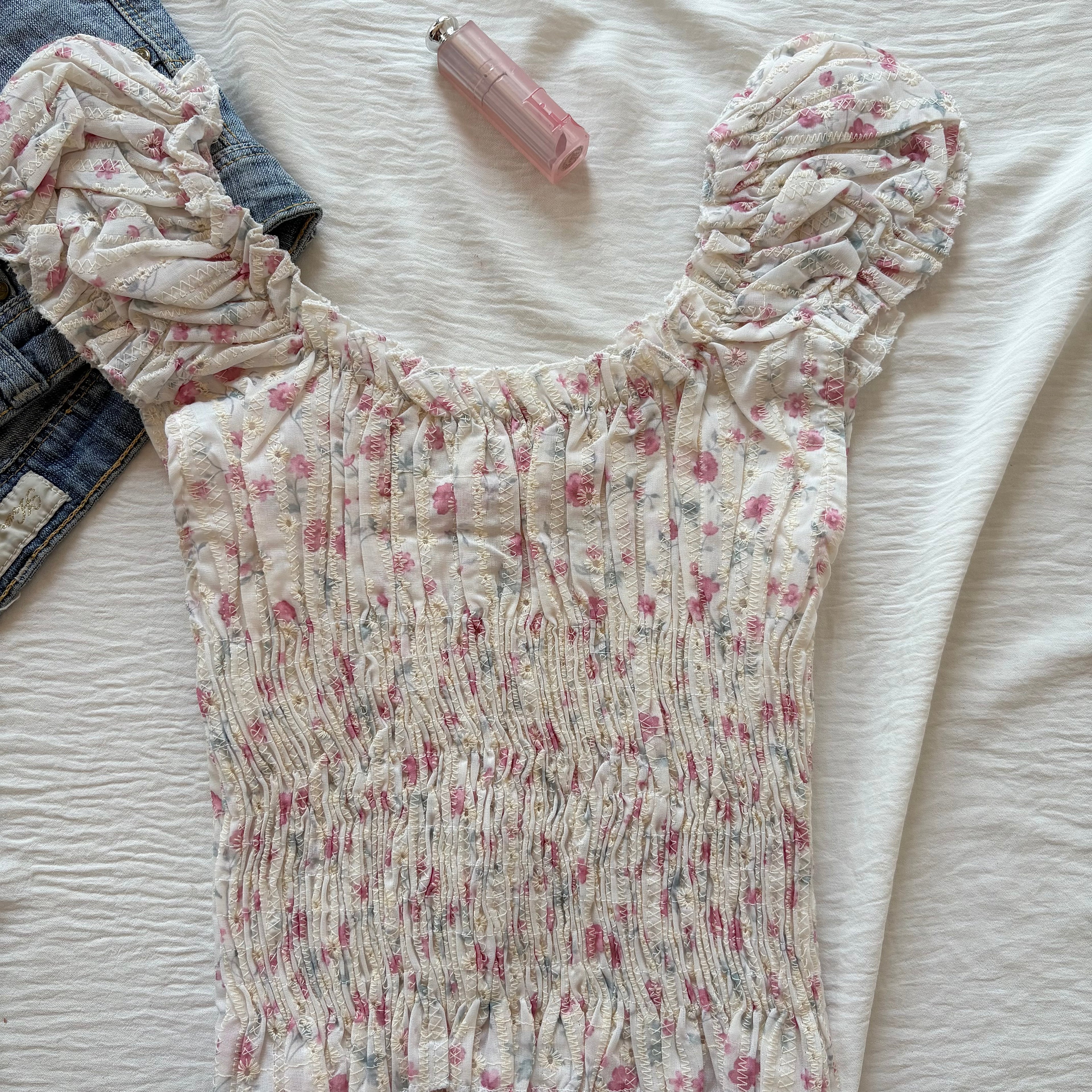 FLORAL TOP IN WHITE (Bust : 28-32, Upper Waist : 24-28)