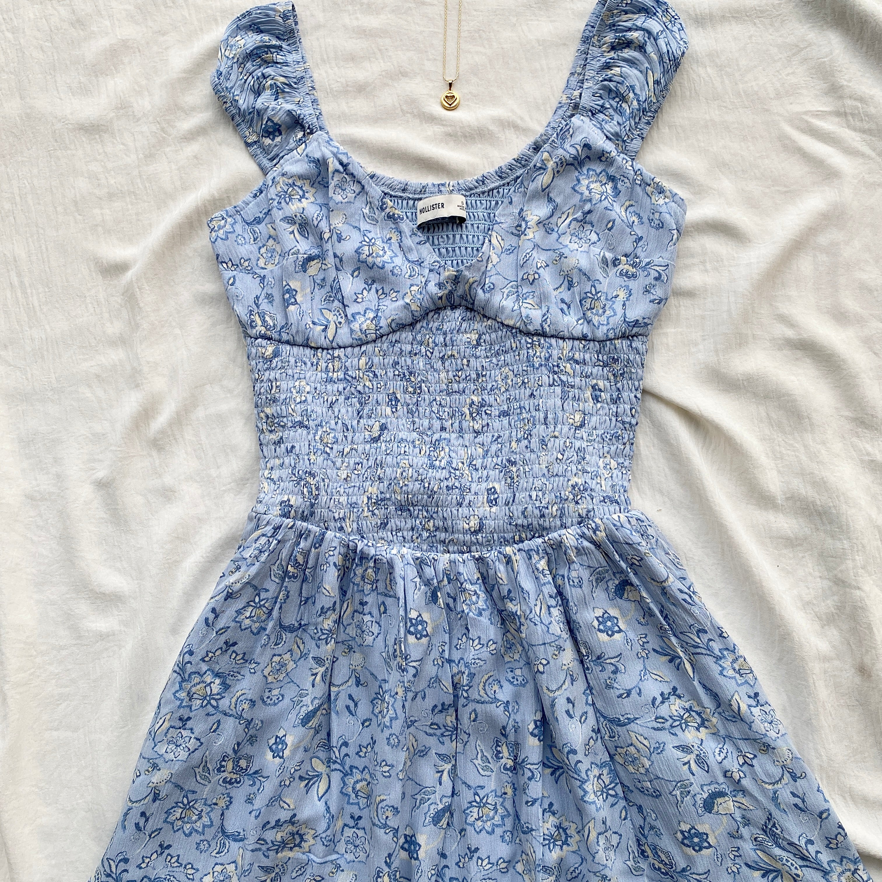 BLUE PAISLEY DRESS FROM HOLLISTER (Bust : 30-34, Upper Waist : 23-28)