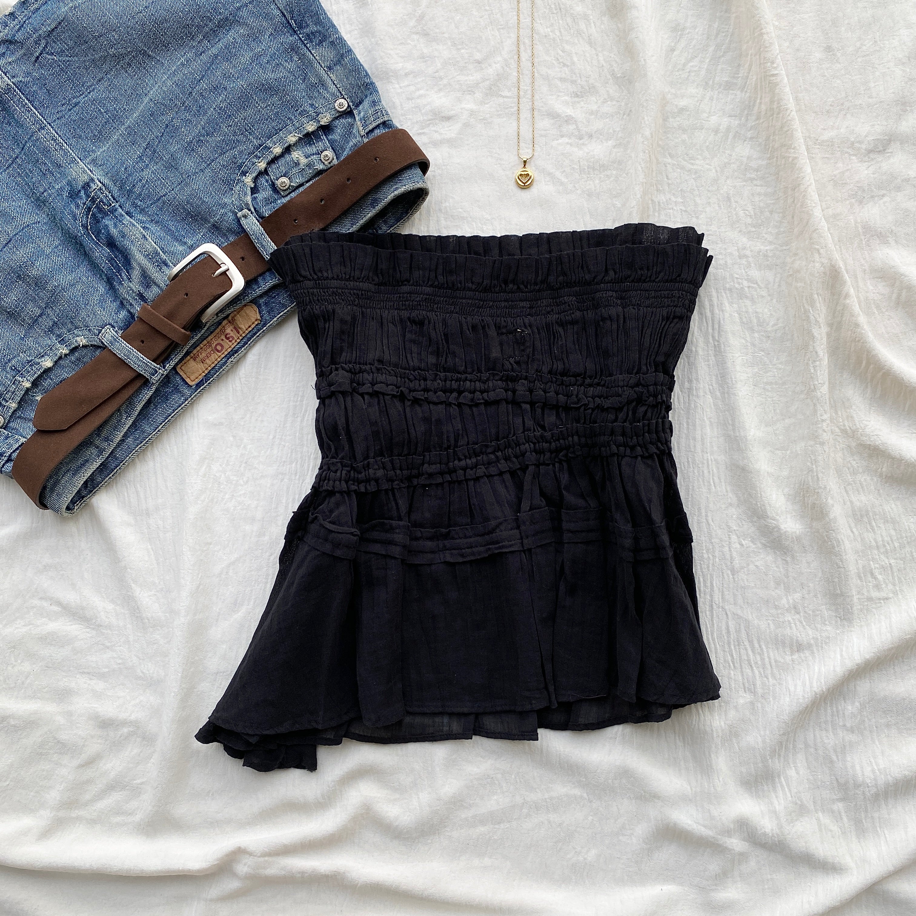 BLACK TUBE TOP FROM FREE PEOPLE (Bust : 30-34, Upper Waist : 27-33)
