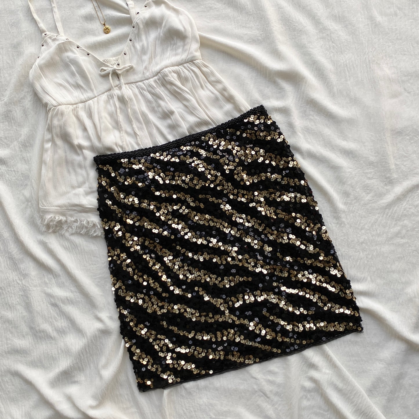 SEQUINNED SKIRT FROM MANGO  (Waist : 26-29)