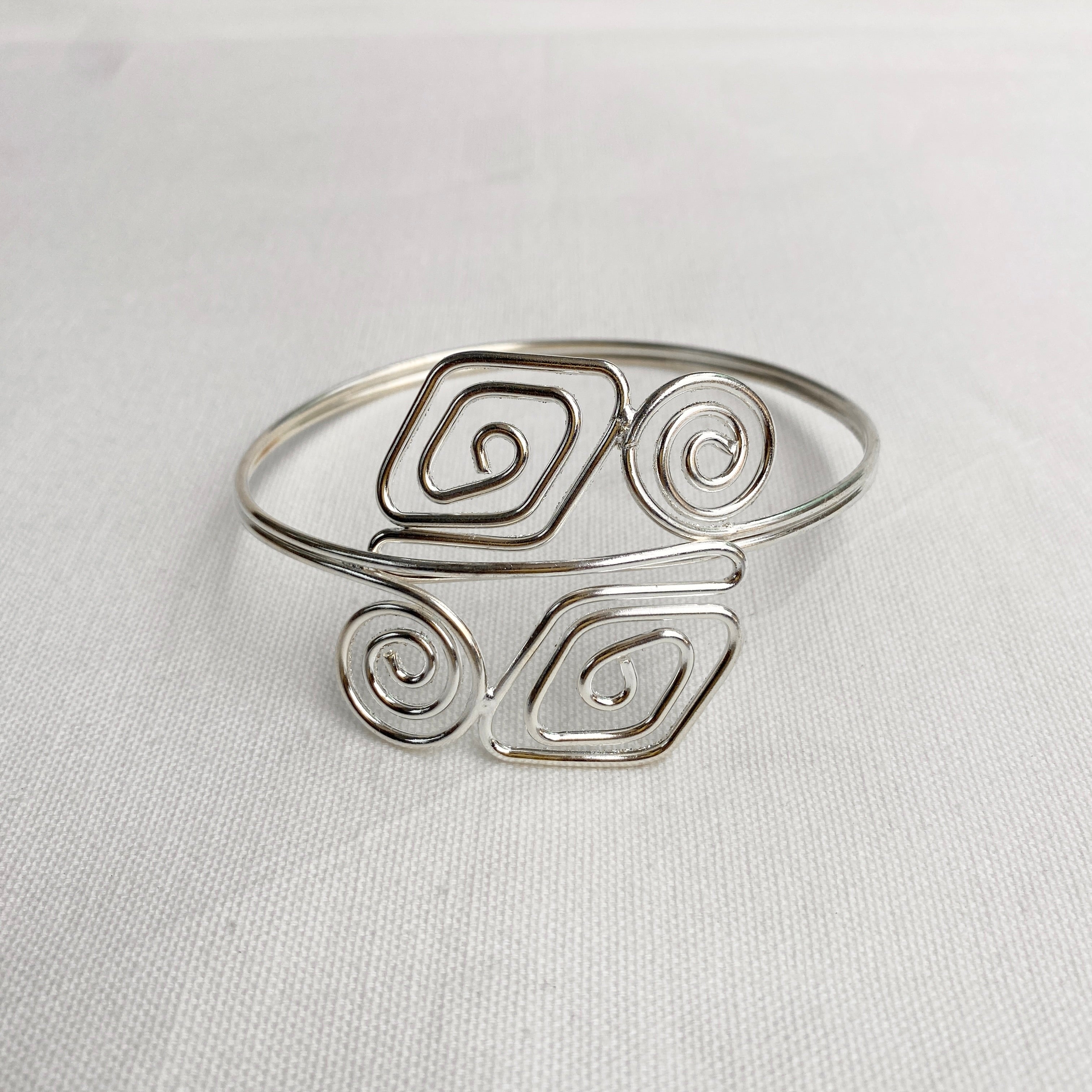 SPIRAL ARMLET