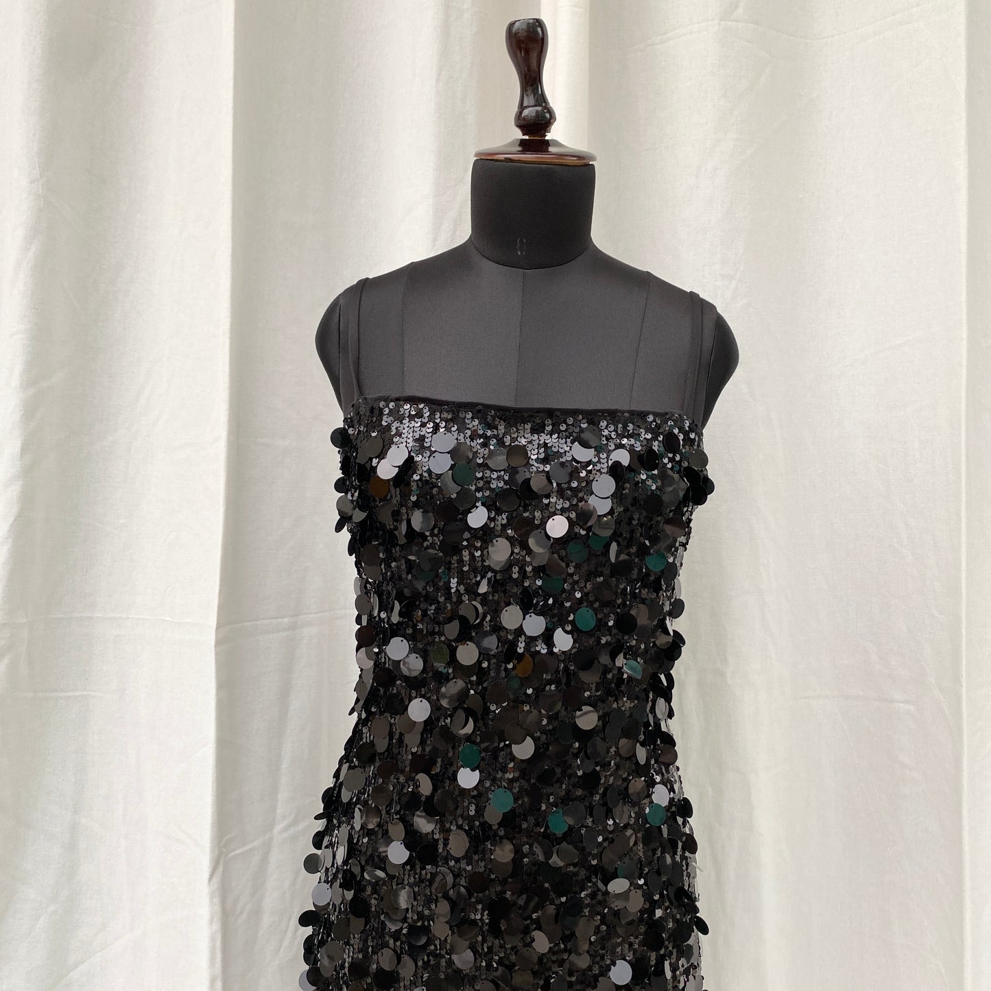 BLACK SEQUINNED DRESS (Bust : 38-40, Upper Waist : 36-40)