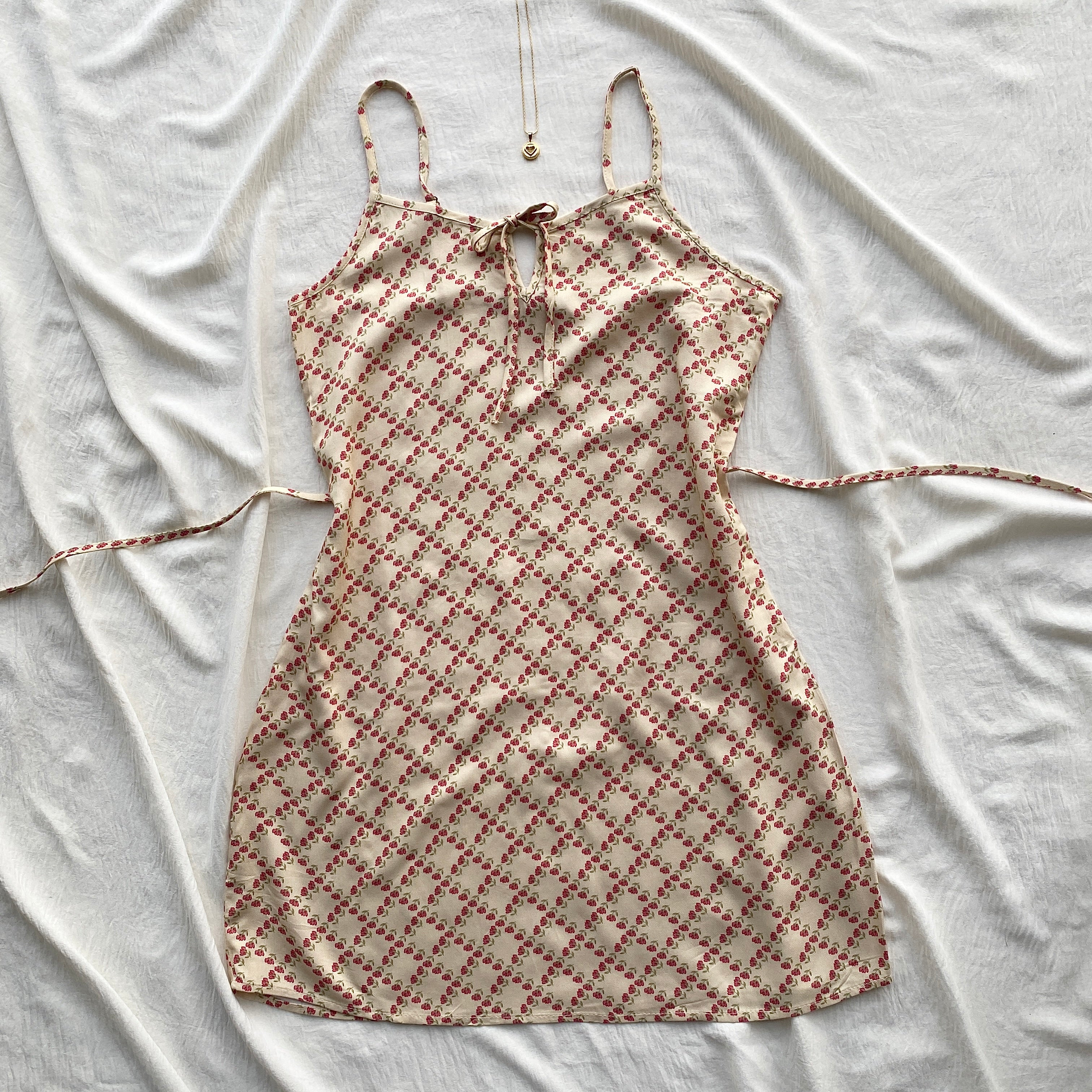 FLORAL DRESS IN PINK FROM COTTON ON (Sizes available)