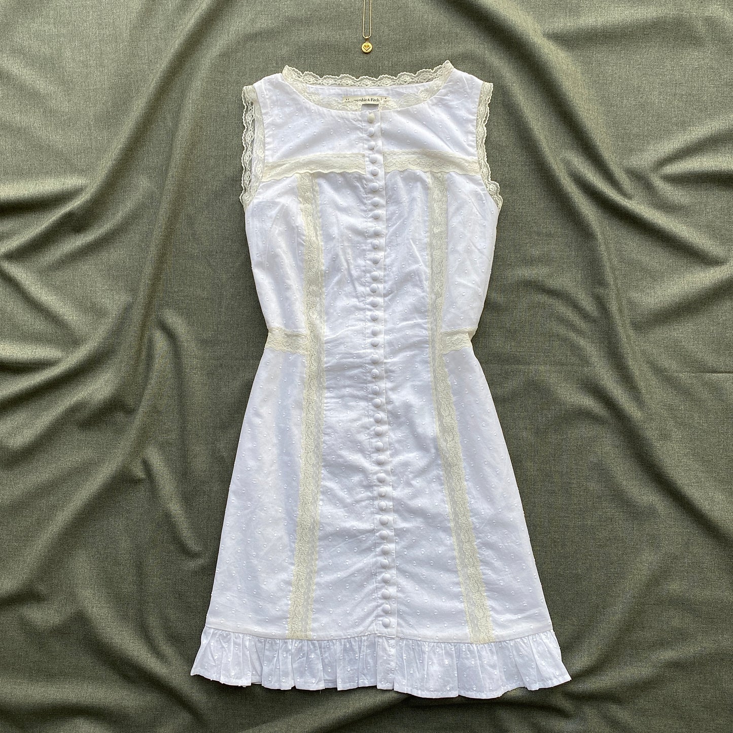 WHITE DRESS FROM ABERCROMBIE (Bust : 32-34, Upper Waist : 26-30)