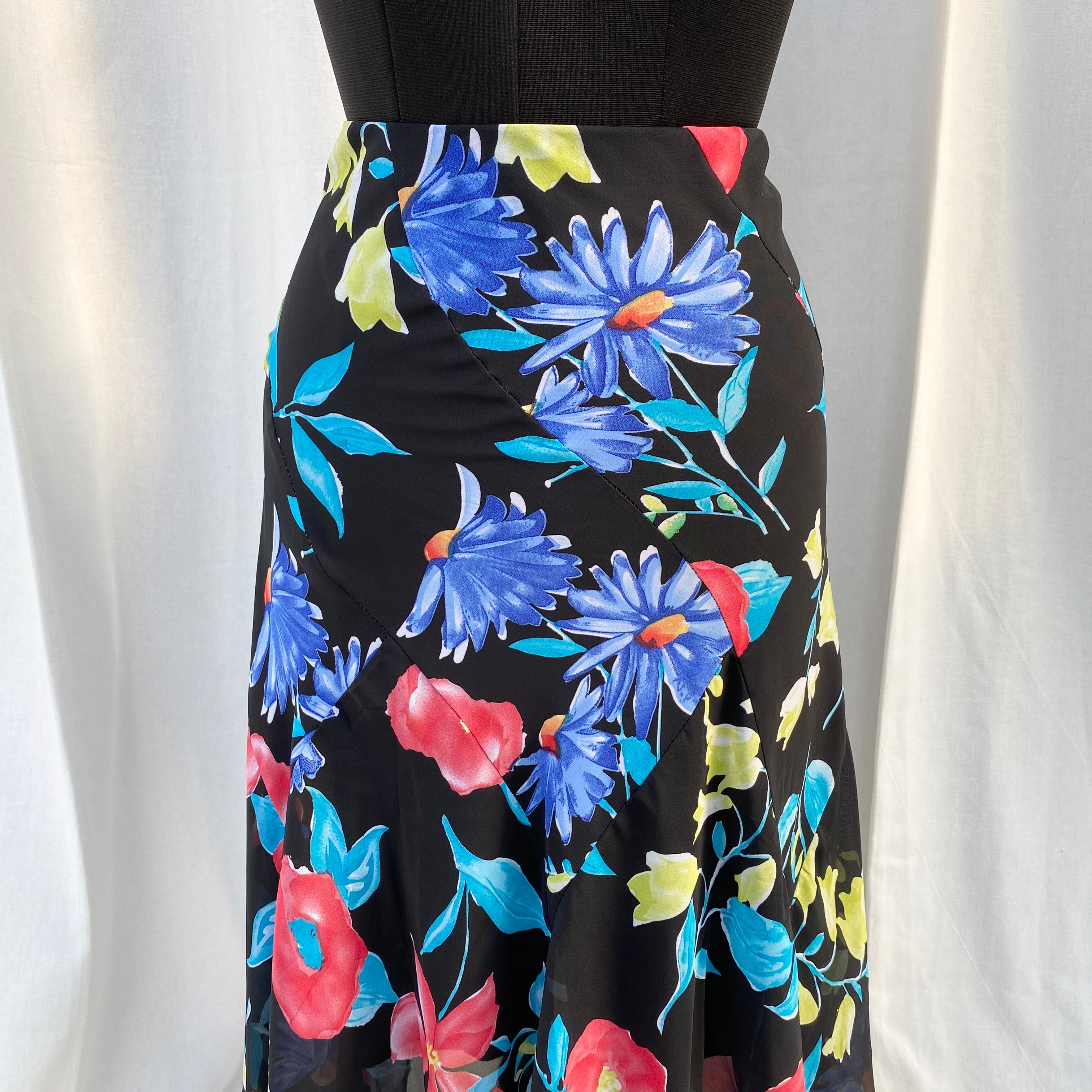 FLORAL SKIRT (Waist : 30-36)