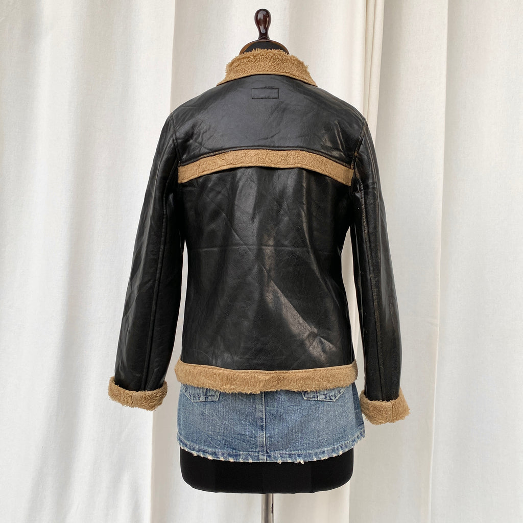 BLACK LEATHER JACKET (M/L)
