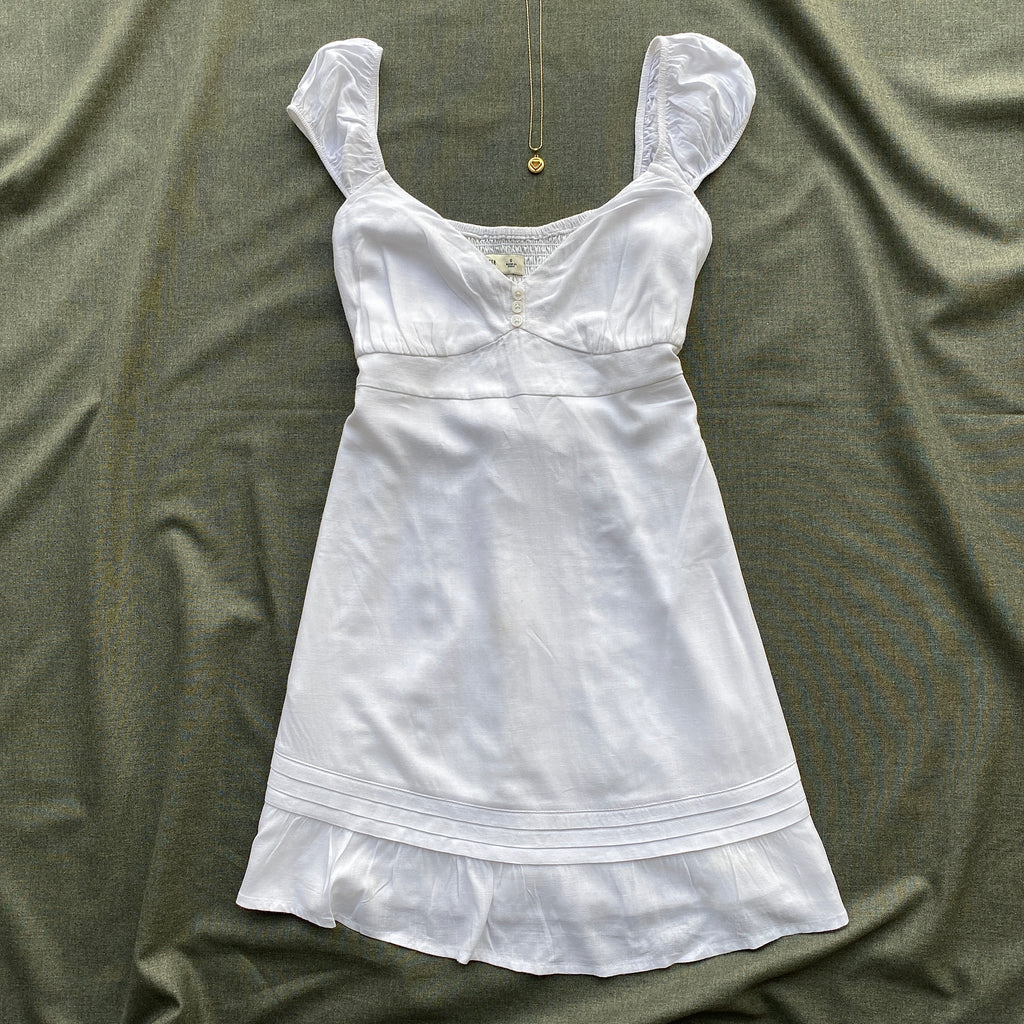 WHITE DRESS FROM HOLLISTER (Bust : 32-34, Upper Waist : 26-30)