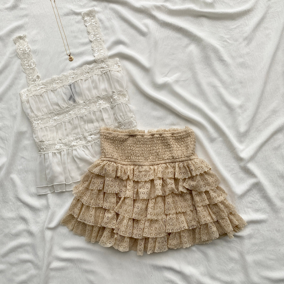 BROWN TIERED LACE SKIRT FROM AMERICAN EAGLE (Two sizes)