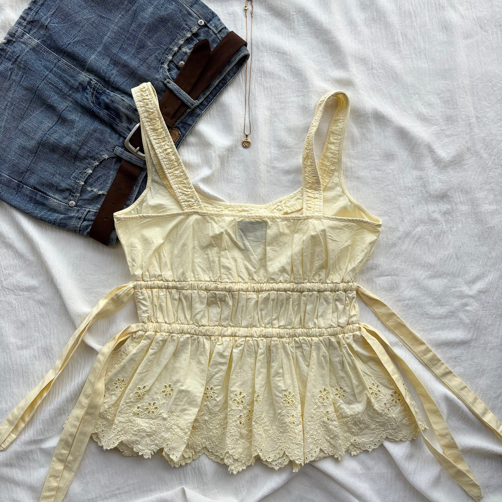 EYELET TOP IN BUTTER YELLOW FROM DAMSON AND MADDER (Bust : 32-34, Upper Waist : 28-30)