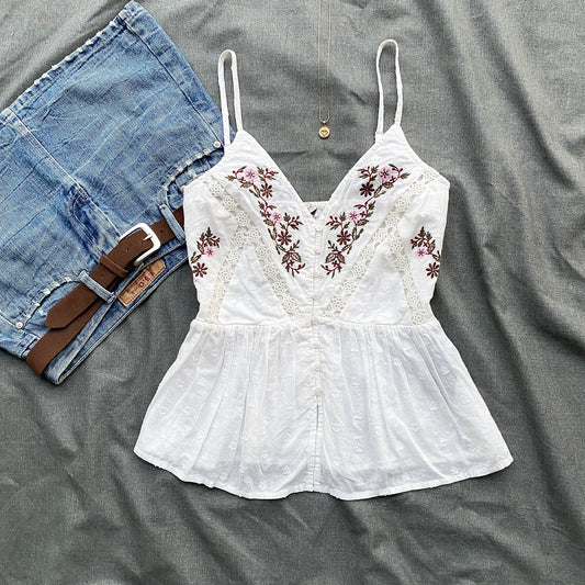 WHITE EMBROIDERED TOP (Bust : 34-36, Upper Waist : 28-32)