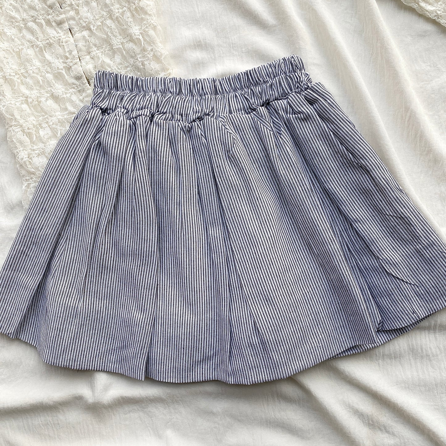 PINSTRIPE BUBBLE SKIRT (Waist : 22-26)