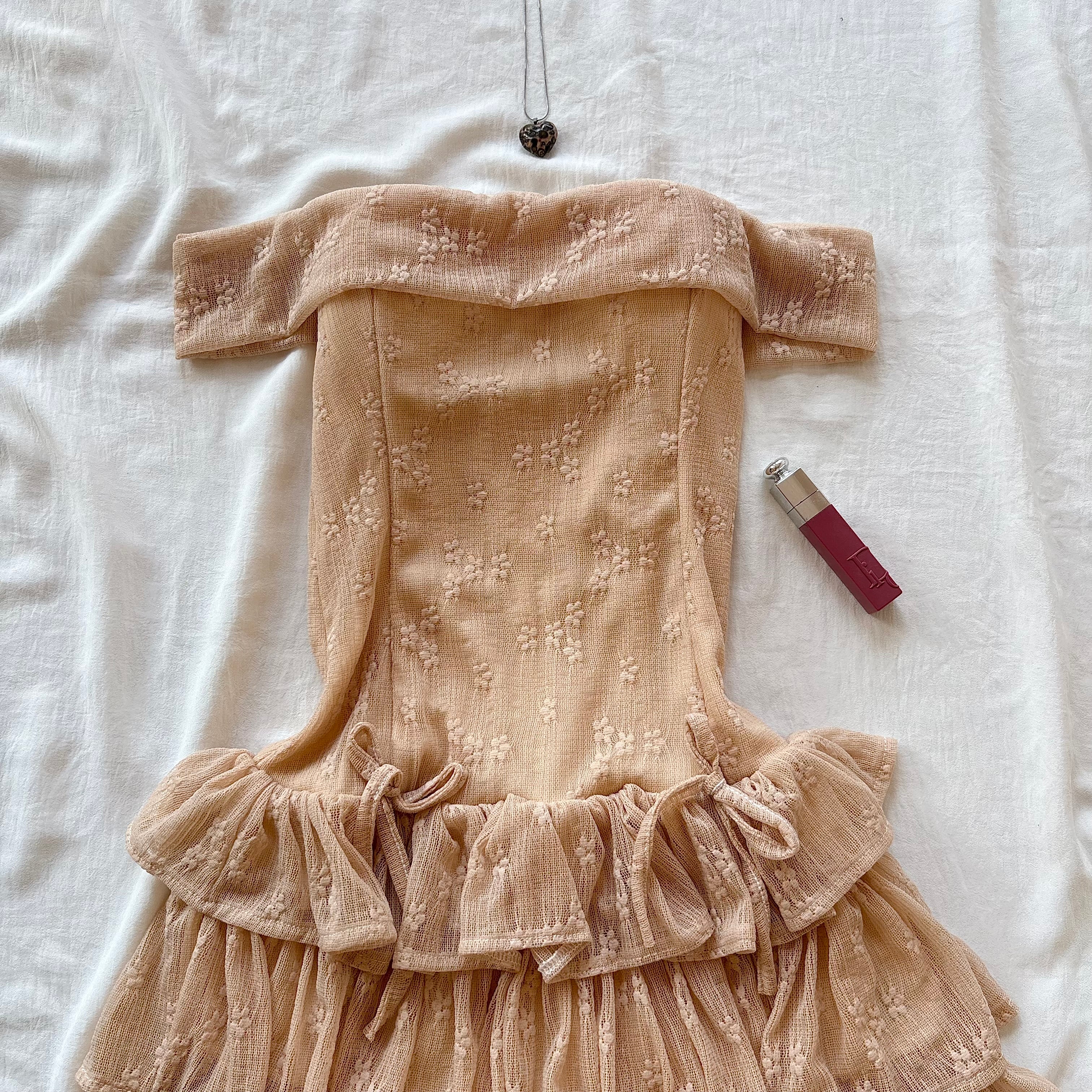 OFF SHOULDER DRESS IN BEIGE (Bust : 28-32, Upper Waist : 22-28)