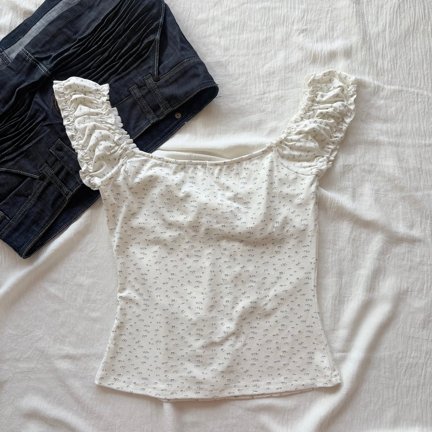 WILDFLOWER TOP IN WHITE (Bust : 30-34, Upper Waist : 24-28)