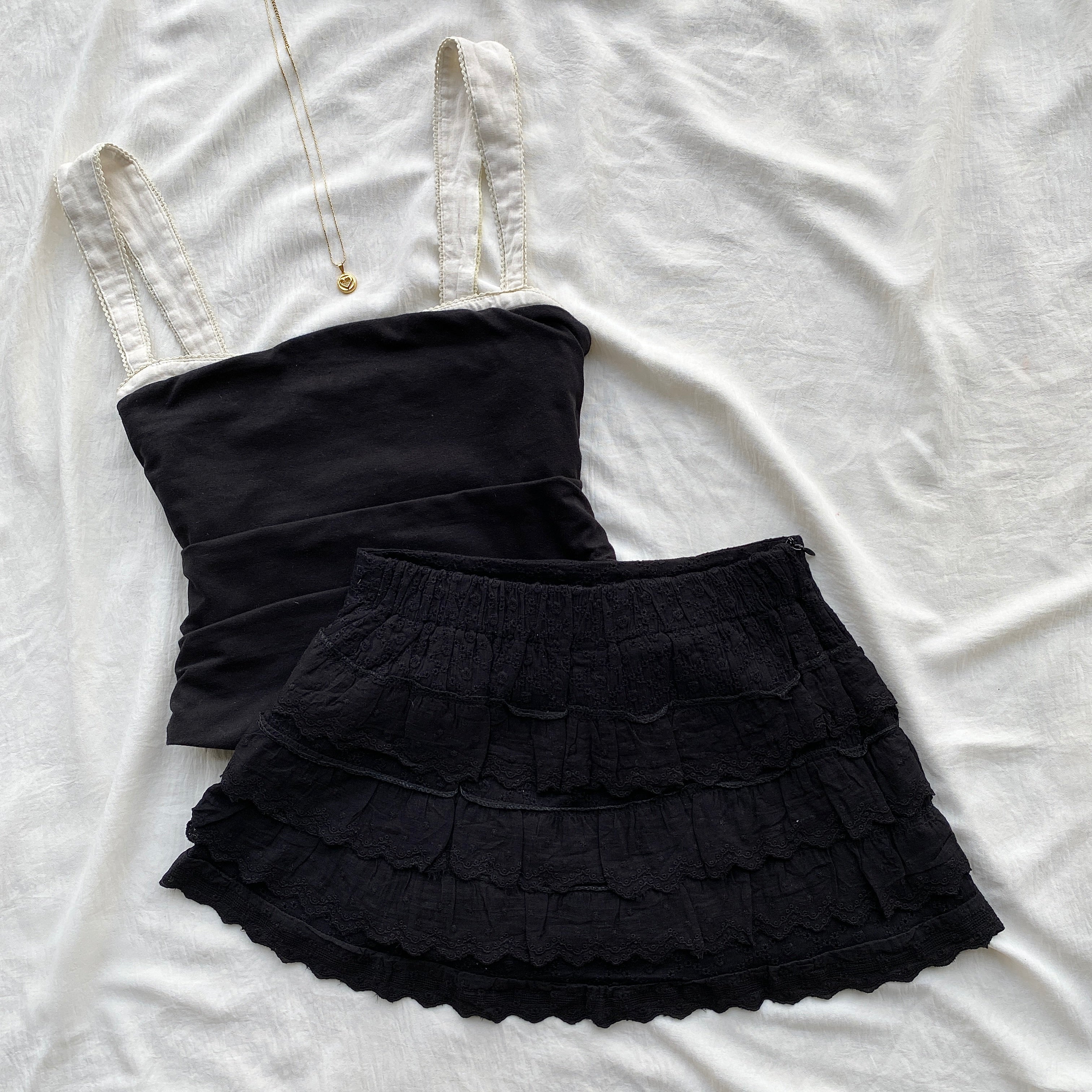 BLACK TIERED EYELET SKIRT (Waist : 22-26)