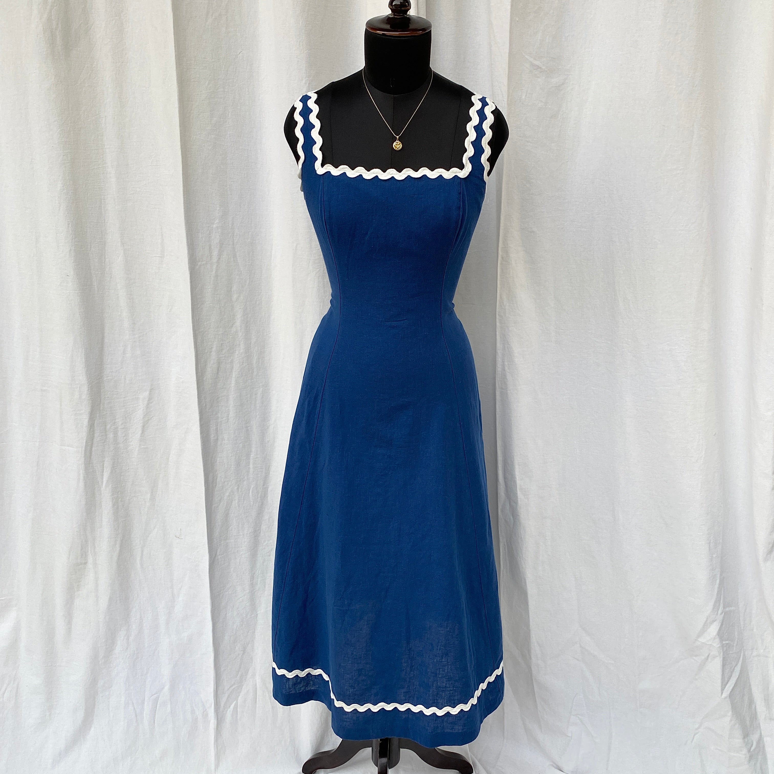 BLUE DRESS FROM ABERCROMBIE AND FITCH (Bust : 34-36, Upper Waist : 28-32)