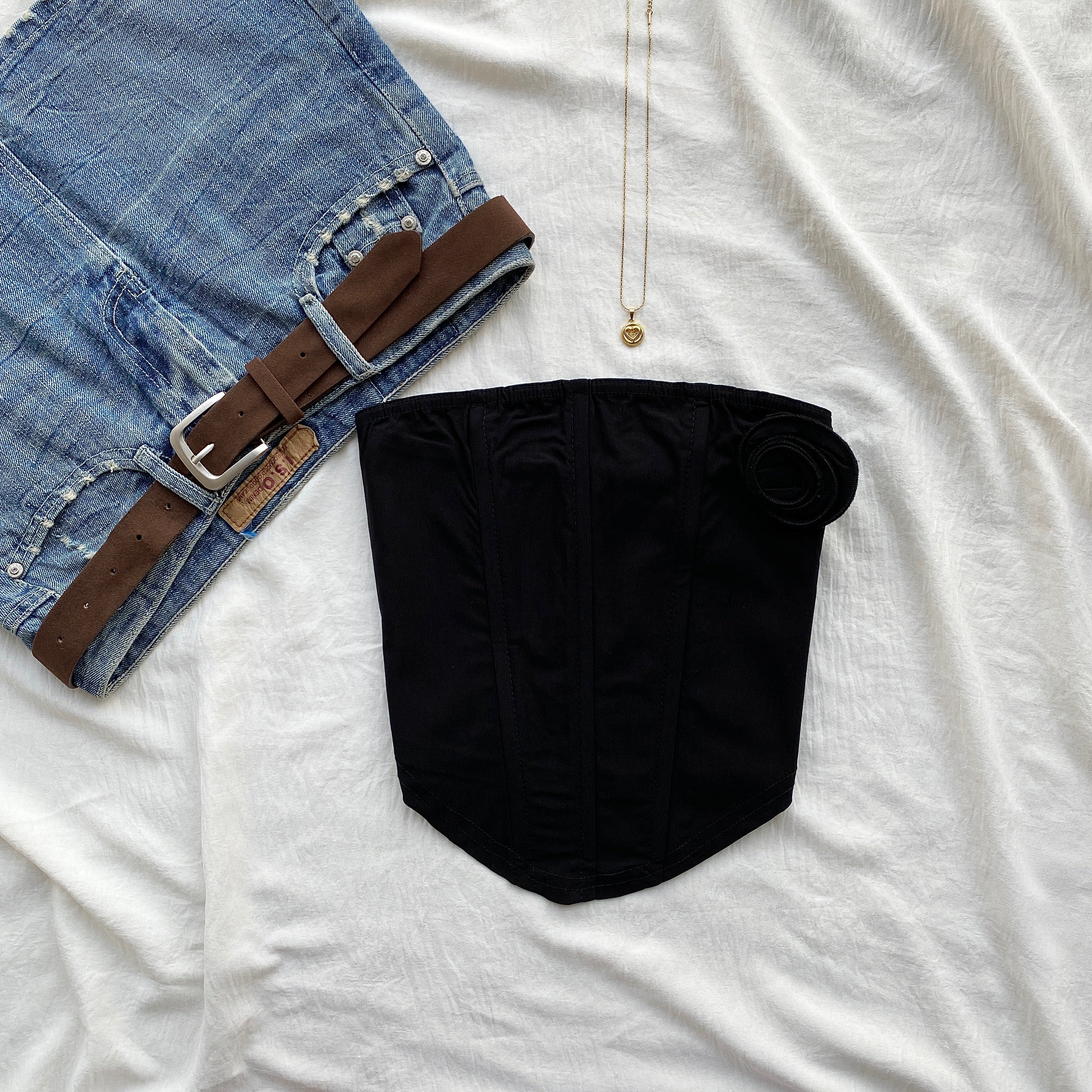 BLACK ROSE CORSET (Bust : 28-32, Upper Waist : 22-26)