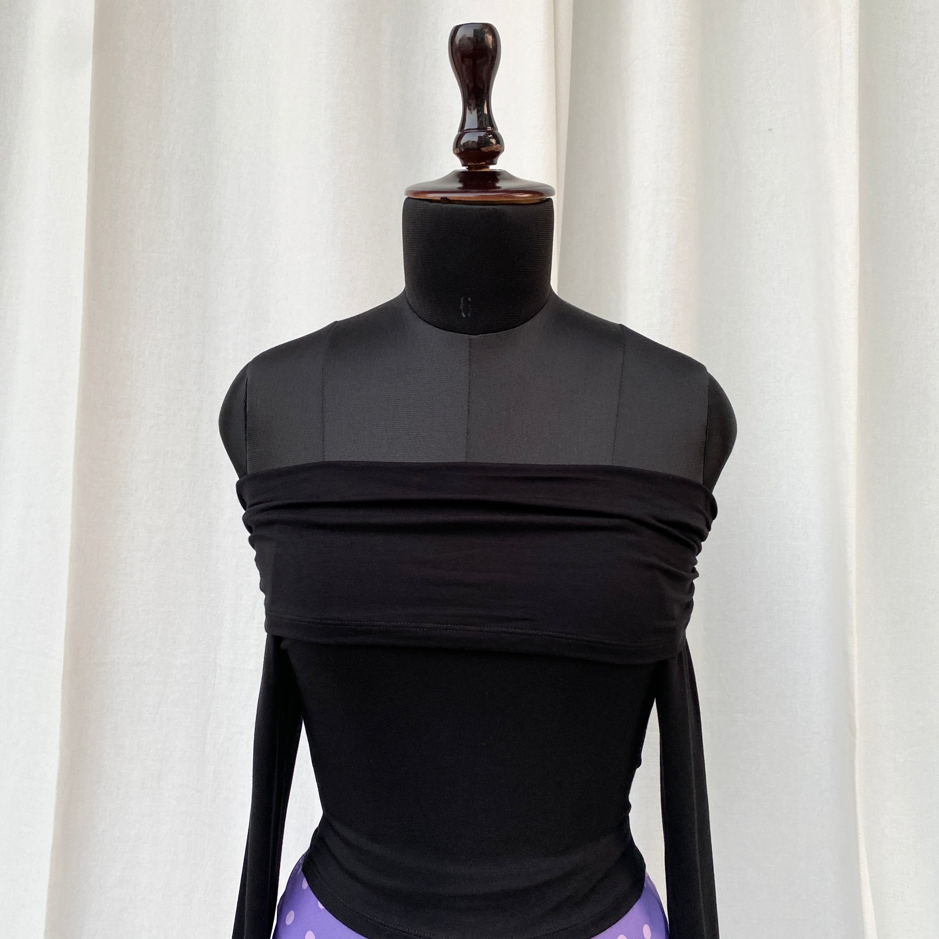 BLACK OFF SHOULDER TOP (Bust : 30-34, Upper Waist : 22-28)