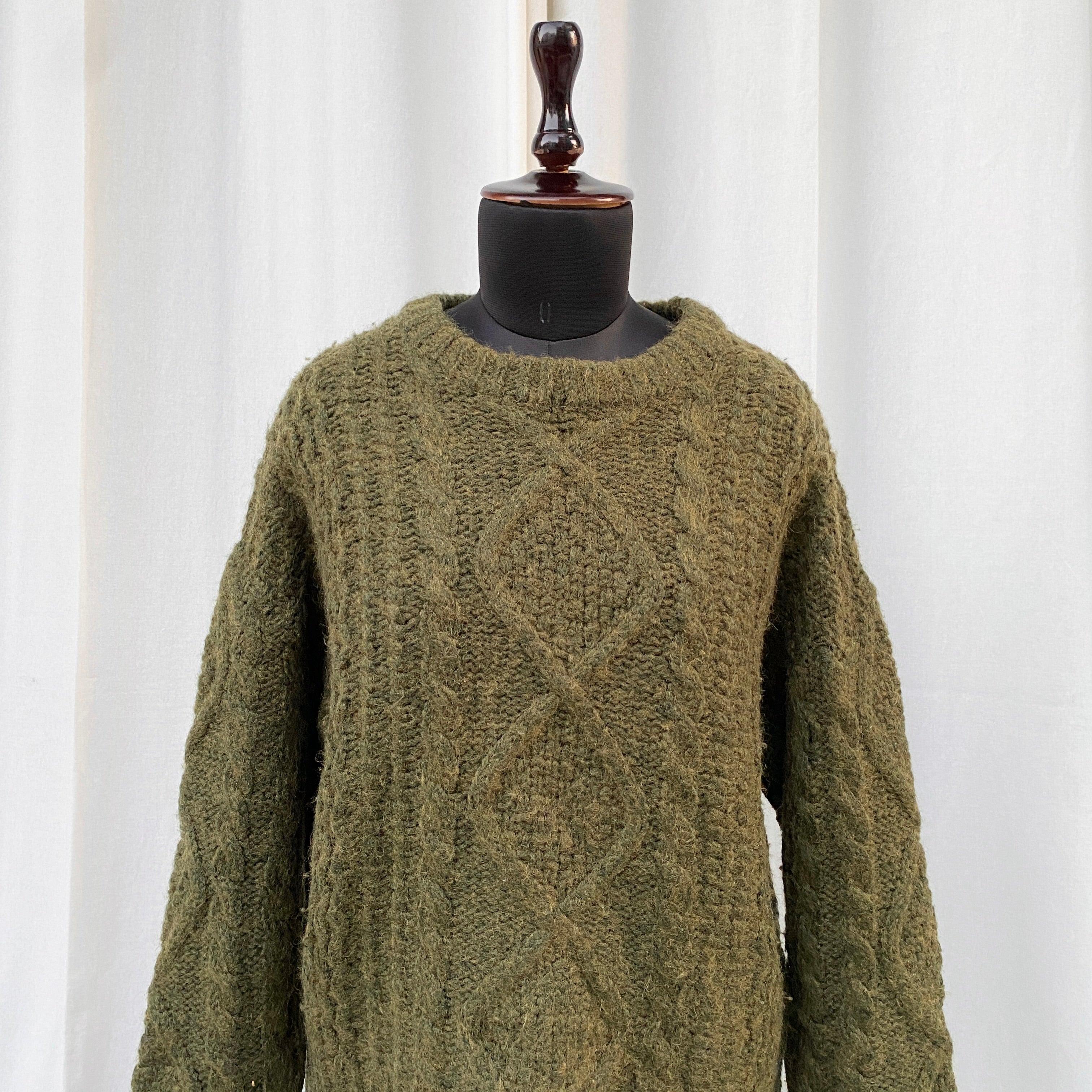 OLIVE GREEN KNIT (Bust : 42, Length : 23)