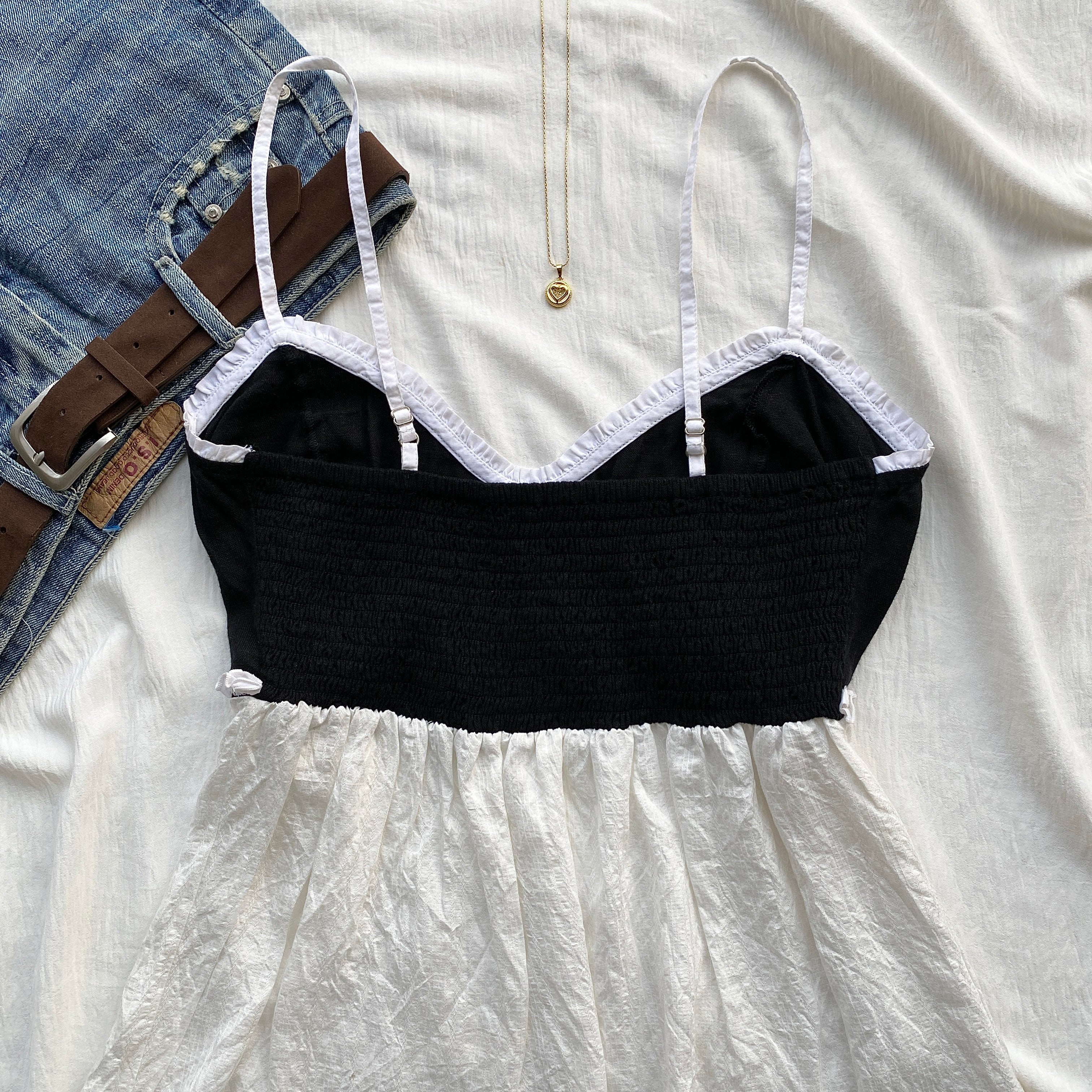 B/W TOP (Bust : 34-36, Upper Waist : 28-34)
