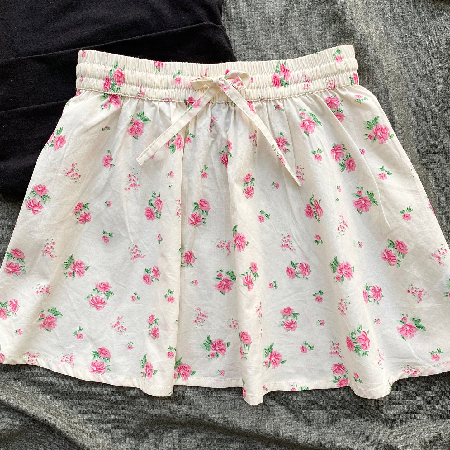 FLORA SKIRT (Waist : 28-32)