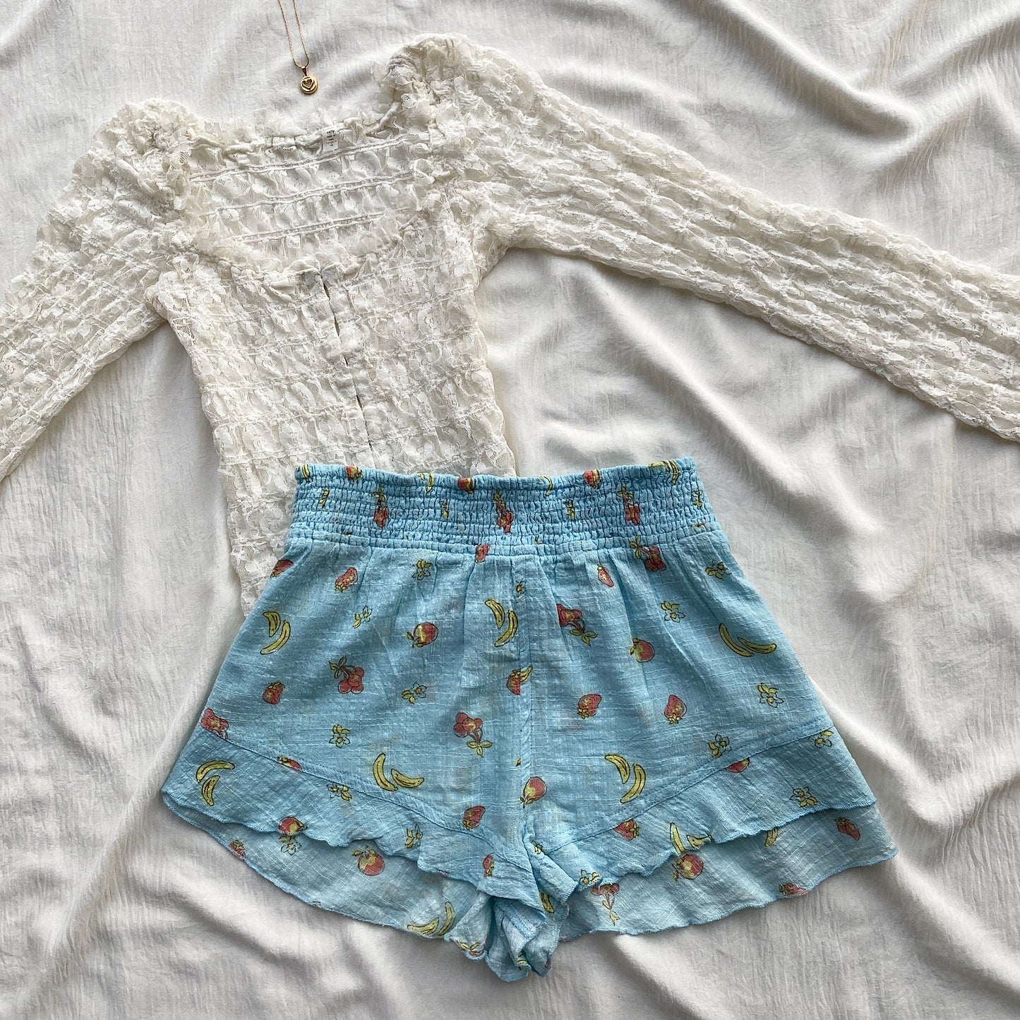 FUITY COTTON SHORTS FROM URBAN OUTFITTERS (Waist : 30-36)
