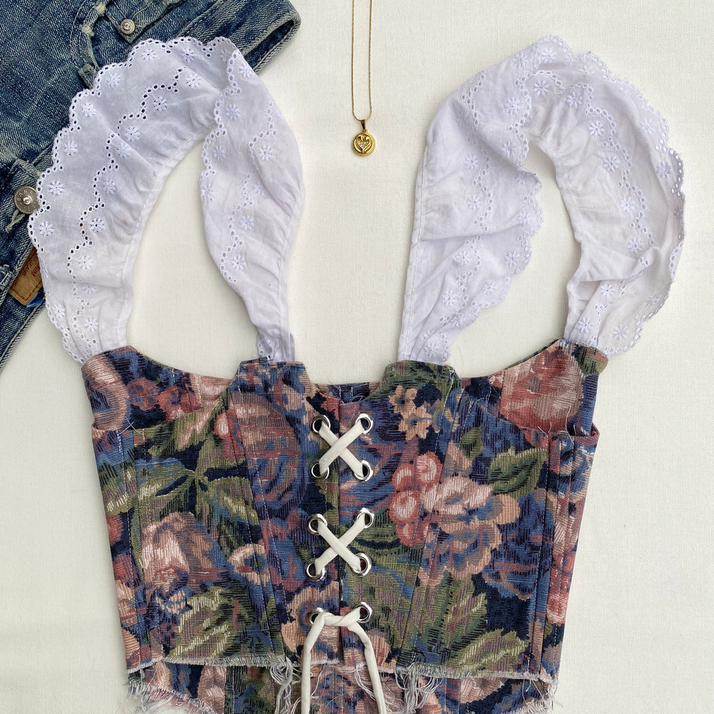FLORAL TAPESTRY CORSET (Bust : 30-34, Upper Waist : 24-26)