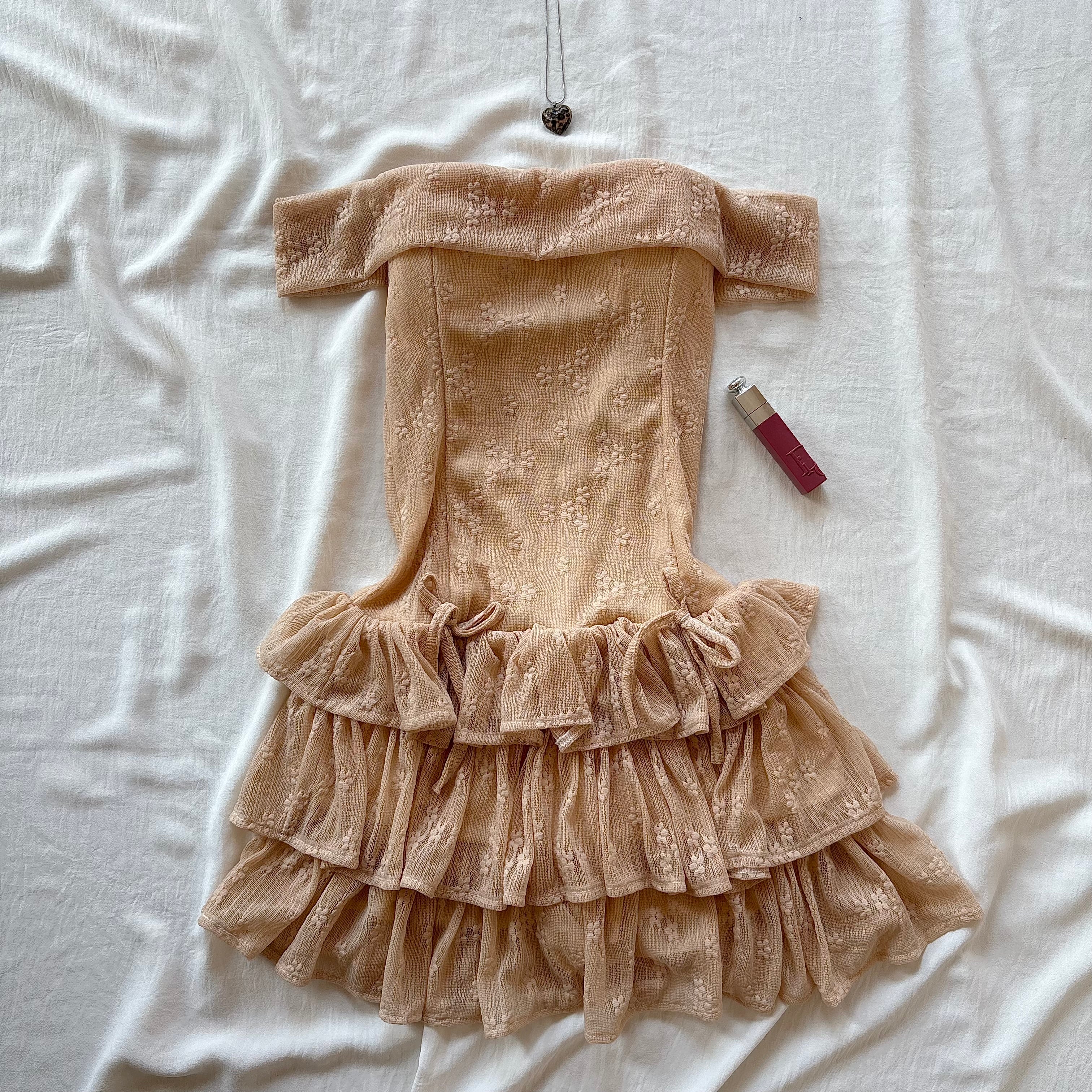 OFF SHOULDER DRESS IN BEIGE (Bust : 28-32, Upper Waist : 22-28)