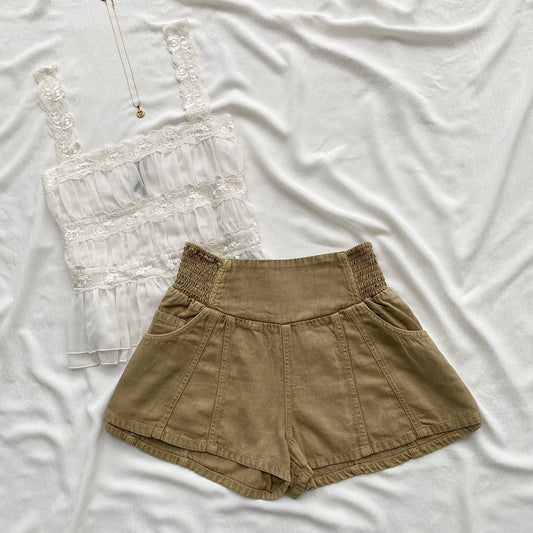 BROWN DENIM SHORTS FROM FREE PEOPLE (Waist : 26-32)